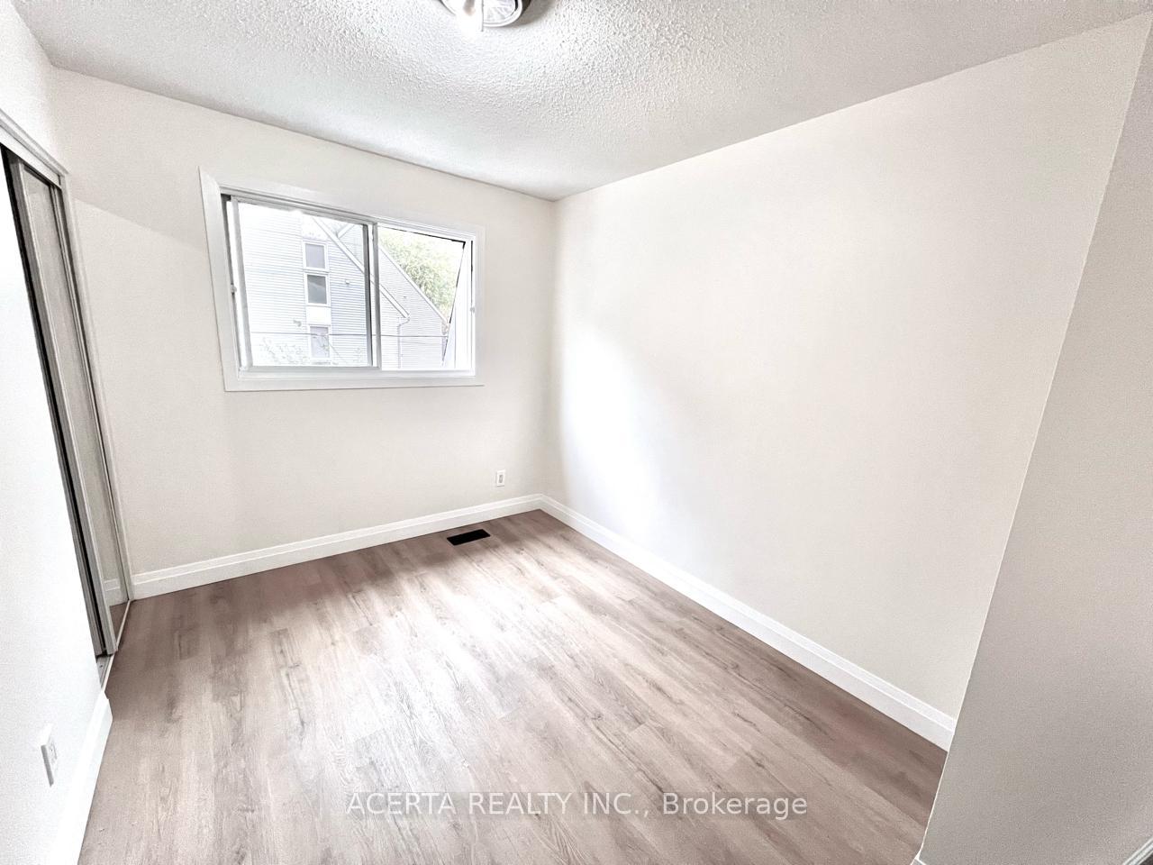 Photo 6 of 2943 Ahearn Avenue, Ottawa, Britannia — HOMEH