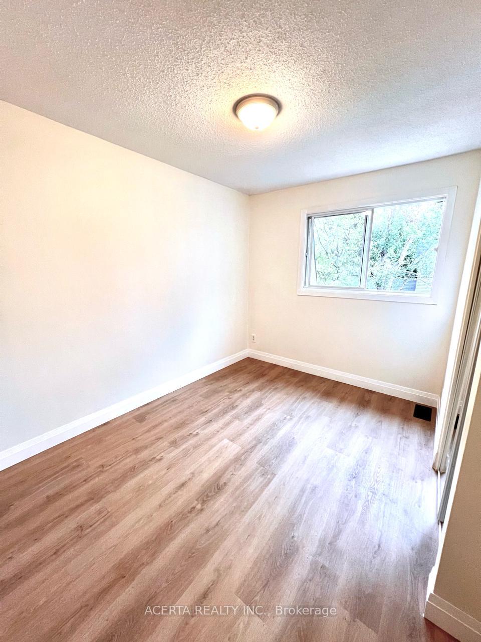 Photo 7 of 2943 Ahearn Avenue, Ottawa, Britannia — HOMEH