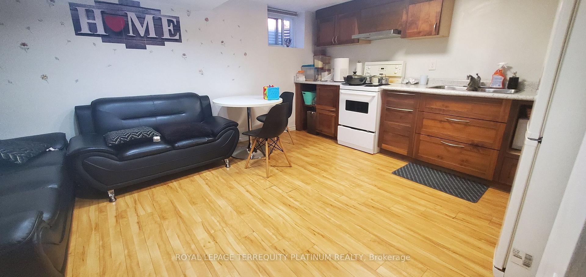 Photo 5 of Unit Bsmt, 296 Lumsden Avenue, Toronto, Woodbine-Lumsden — HOMEH