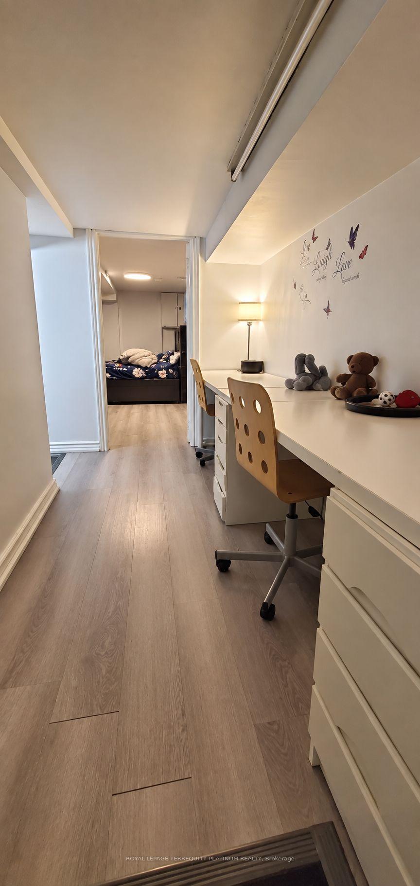 Photo 7 of Unit Bsmt, 296 Lumsden Avenue, Toronto, Woodbine-Lumsden — HOMEH