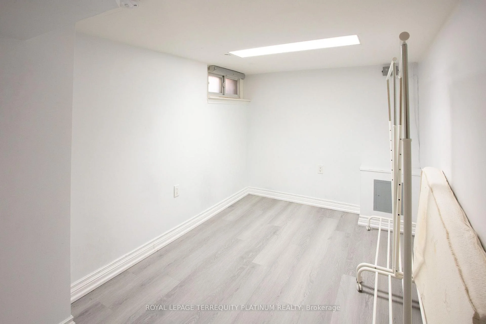 Photo 14 of Unit Bsmt, 296 Lumsden Avenue, Toronto, Woodbine-Lumsden — HOMEH
