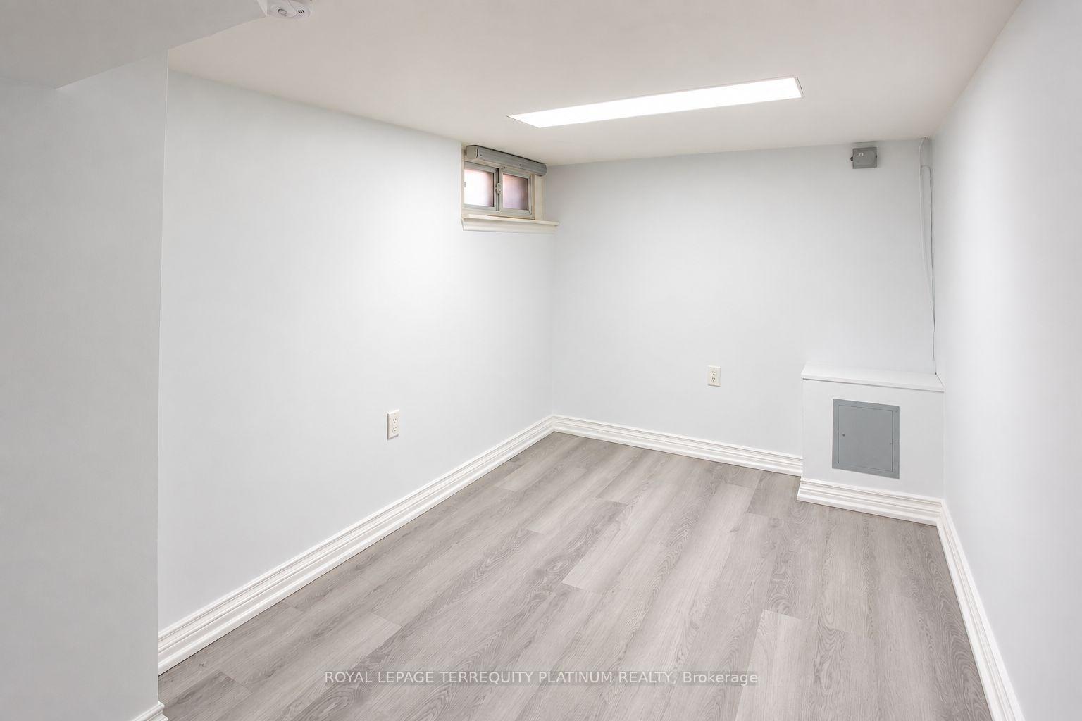 Photo 15 of Unit Bsmt, 296 Lumsden Avenue, Toronto, Woodbine-Lumsden — HOMEH