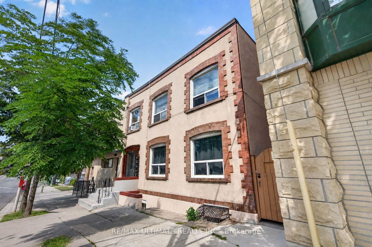 Photo 1 of Unit 5, 2360 Queen Street E, Toronto, The Beaches — HOMEH