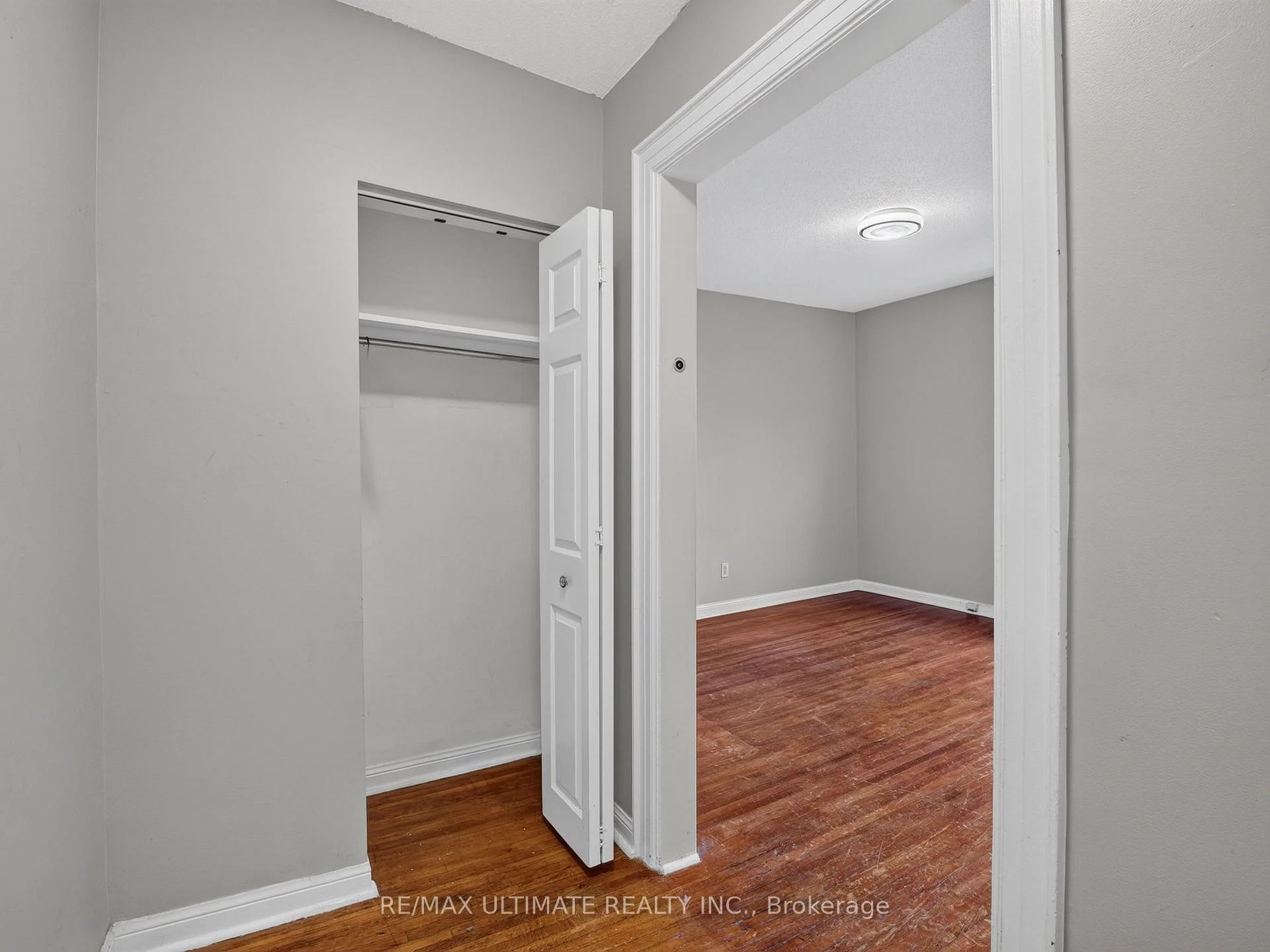 Photo 6 of Unit 5, 2360 Queen Street E, Toronto, The Beaches — HOMEH