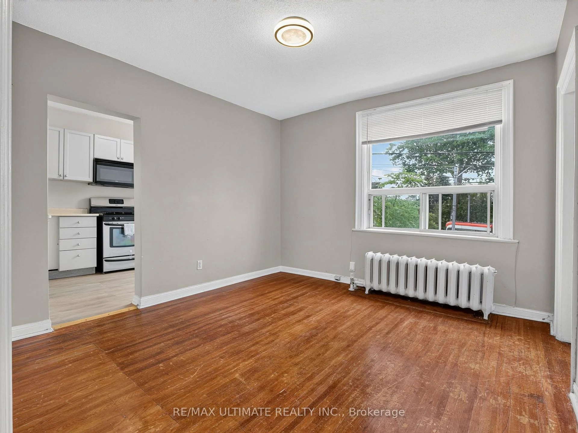 Photo 8 of Unit 5, 2360 Queen Street E, Toronto, The Beaches — HOMEH