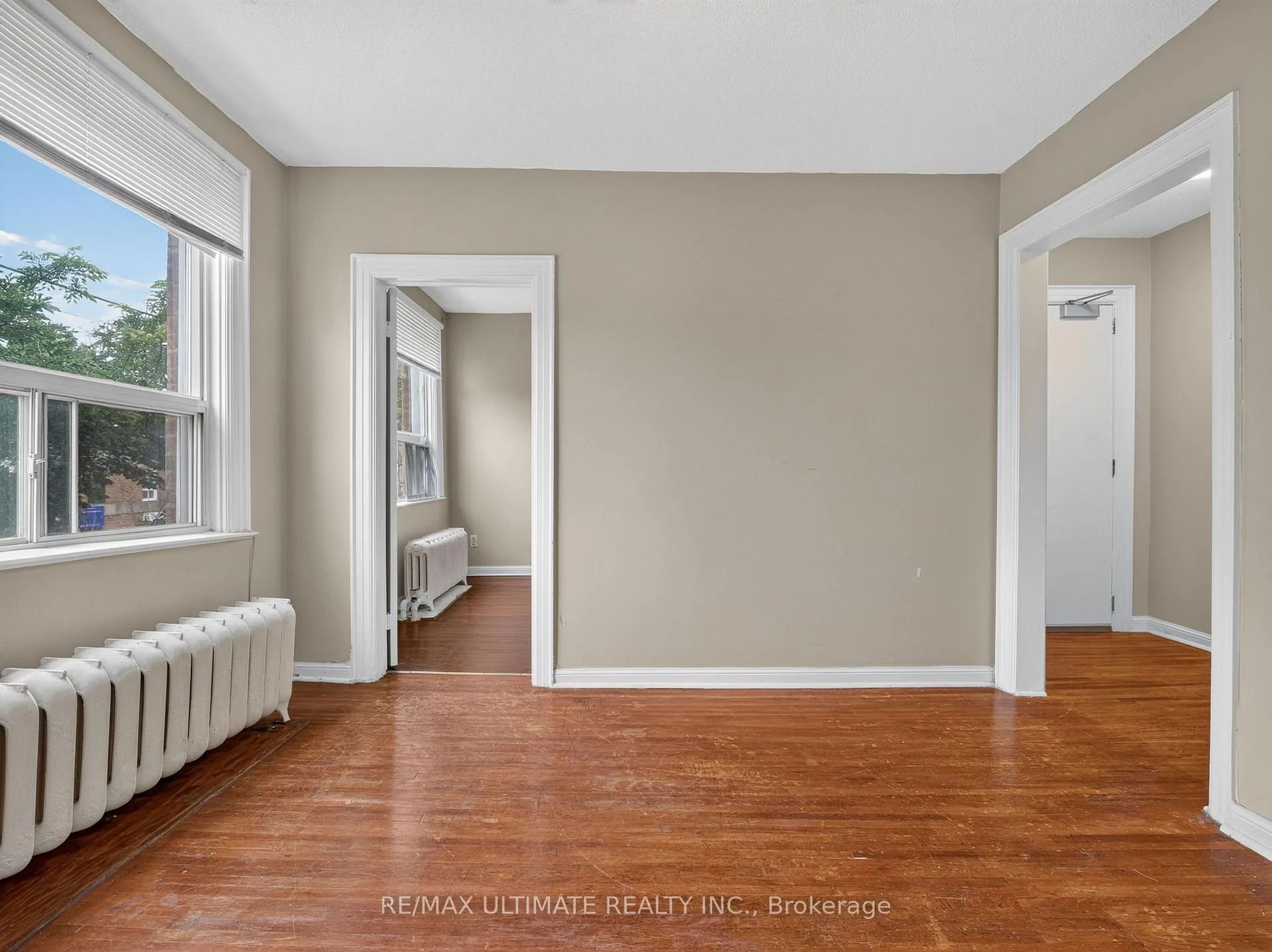 Photo 18 of Unit 5, 2360 Queen Street E, Toronto, The Beaches — HOMEH