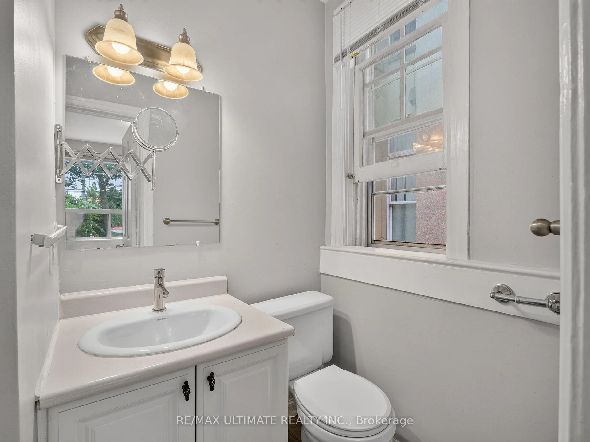 Photo 34 of Unit 5, 2360 Queen Street E, Toronto, The Beaches — HOMEH