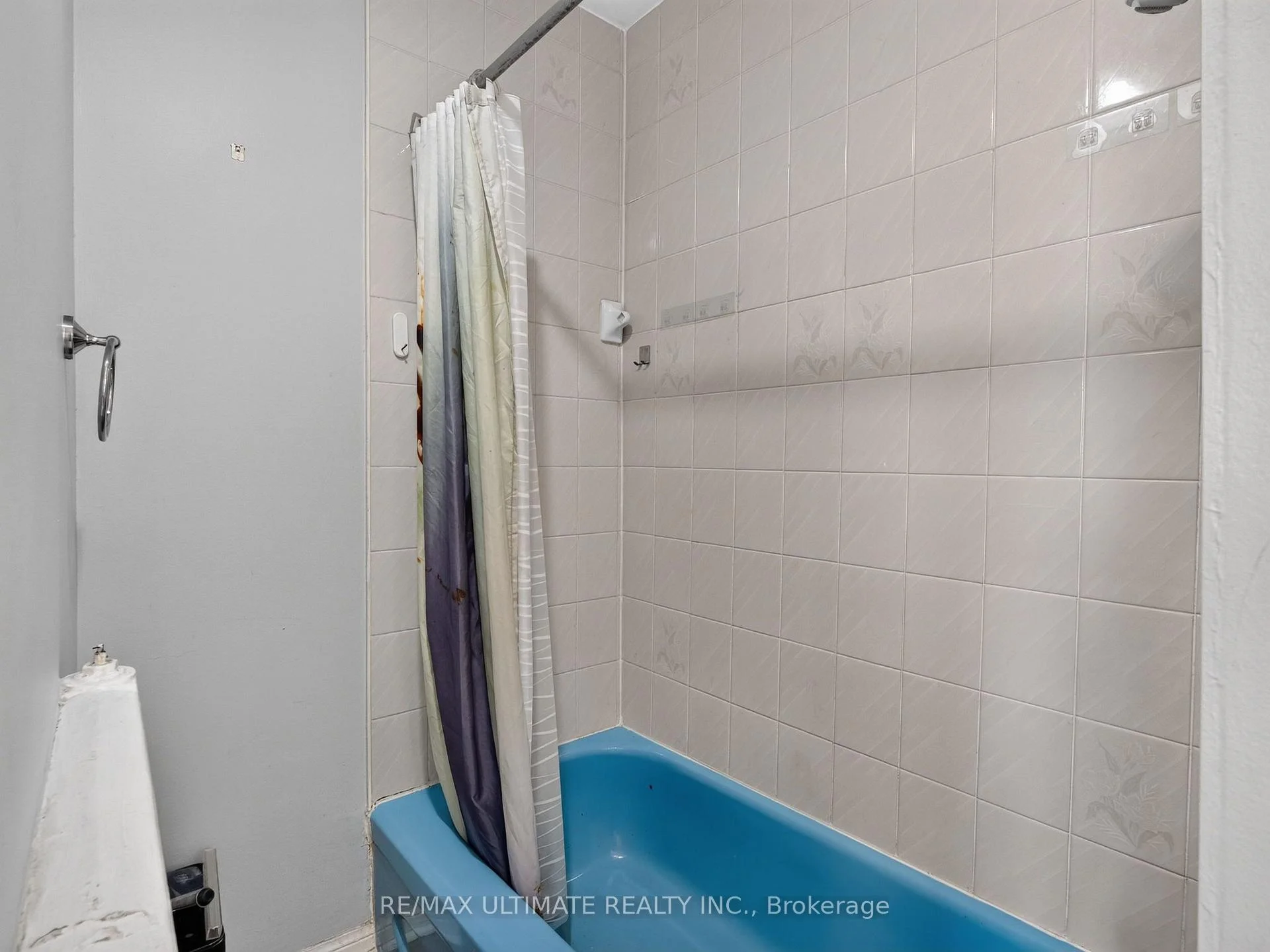 Photo 36 of Unit 5, 2360 Queen Street E, Toronto, The Beaches — HOMEH