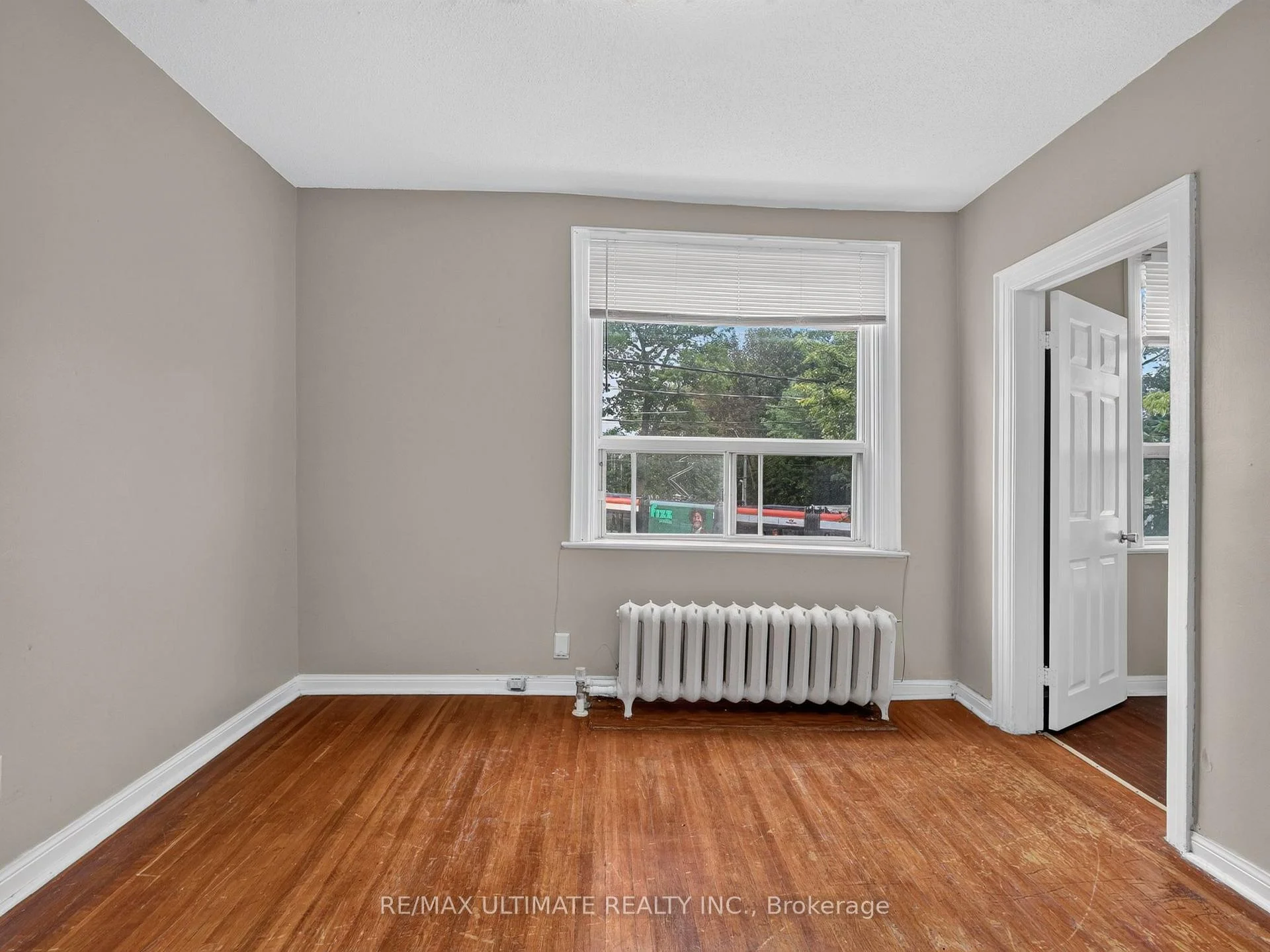 Photo 38 of Unit 5, 2360 Queen Street E, Toronto, The Beaches — HOMEH