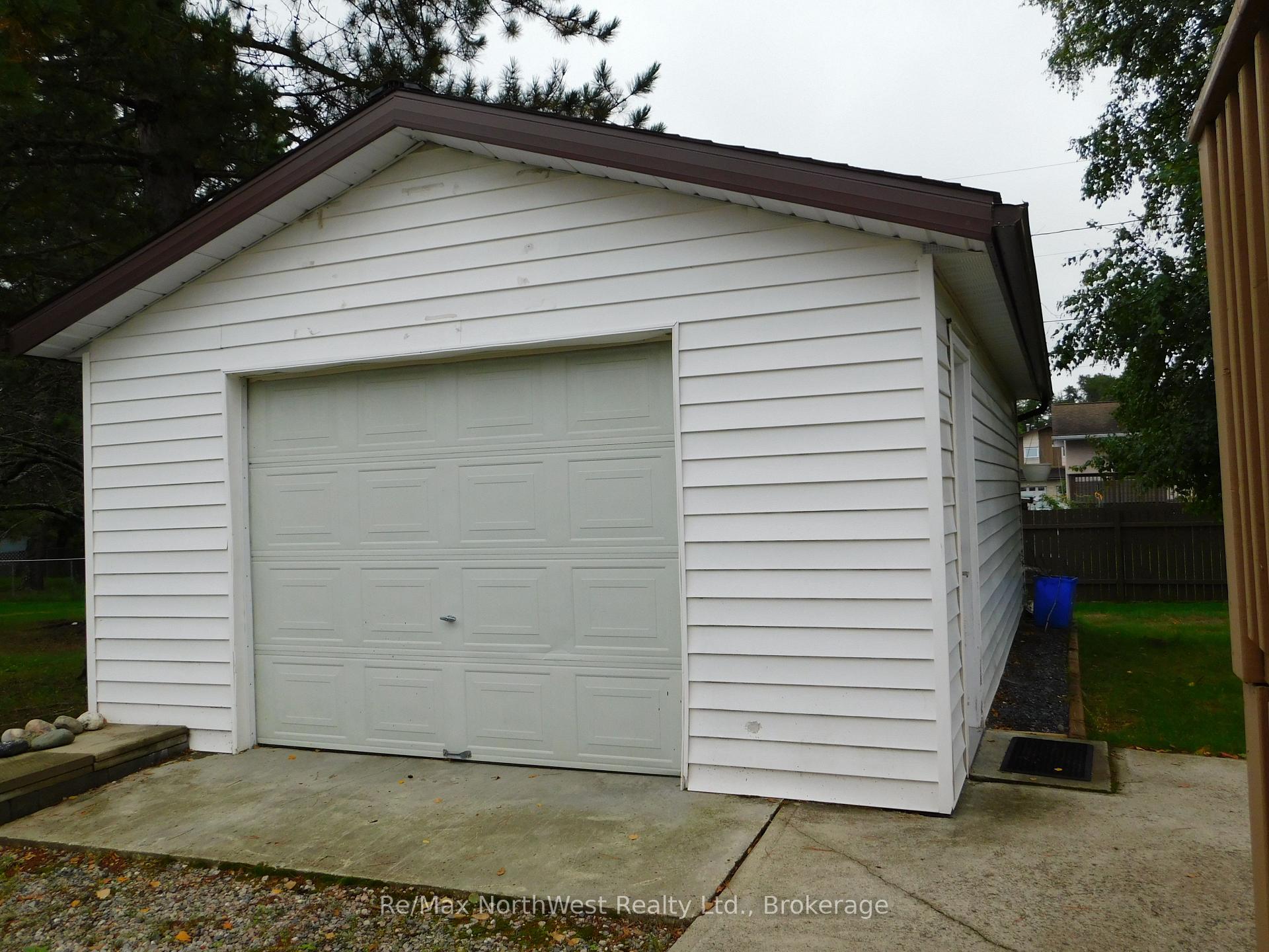 Photo 3 of 282 Wilde Street, Dryden, Milestone — HOMEH