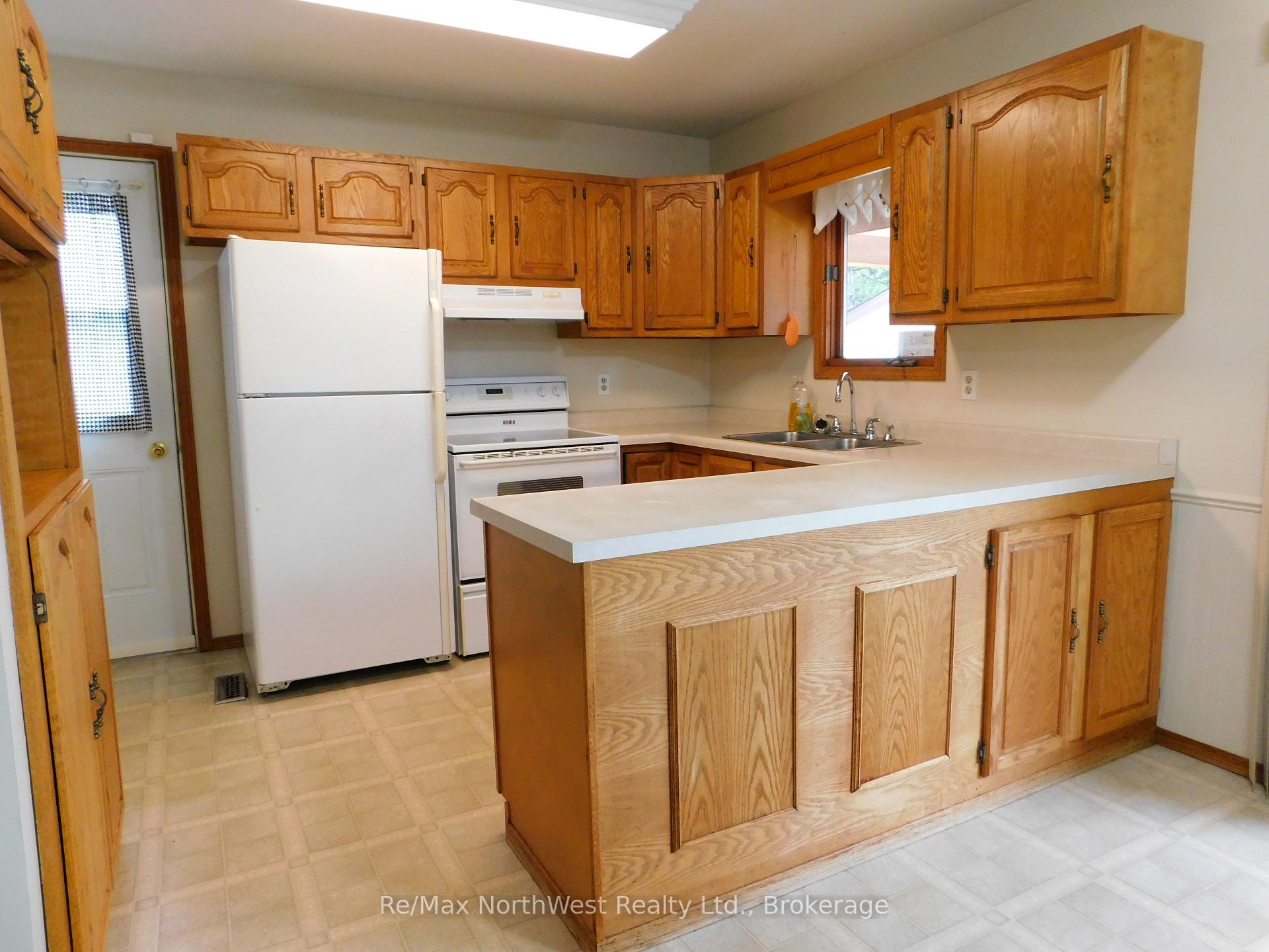 Photo 10 of 282 Wilde Street, Dryden, Milestone — HOMEH