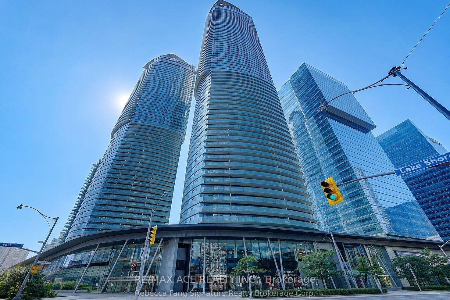 Photo 1 of Unit 404, 12 York Street, Toronto, Waterfront Communities — HOMEH