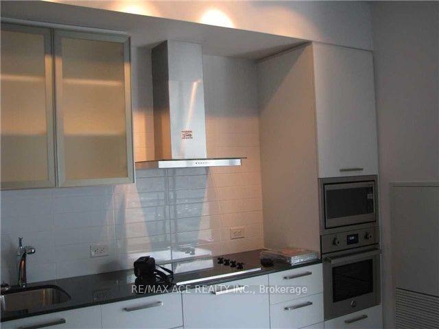 Photo 5 of Unit 404, 12 York Street, Toronto, Waterfront Communities — HOMEH