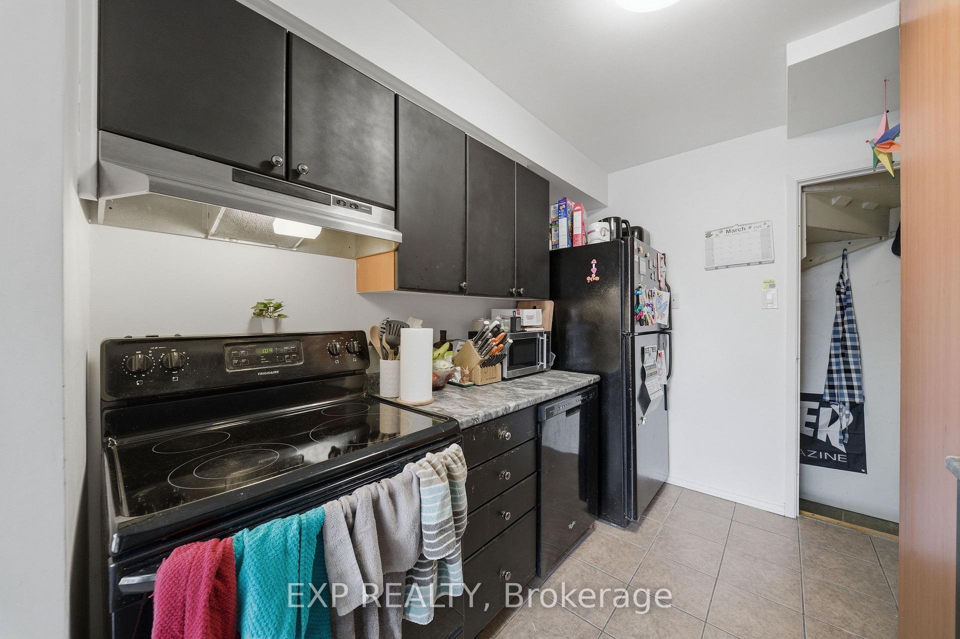 Photo 8 of Unit 11, 1675 Heatherington Road, Ottawa, Heron Gate/Industrial Park — HOMEH
