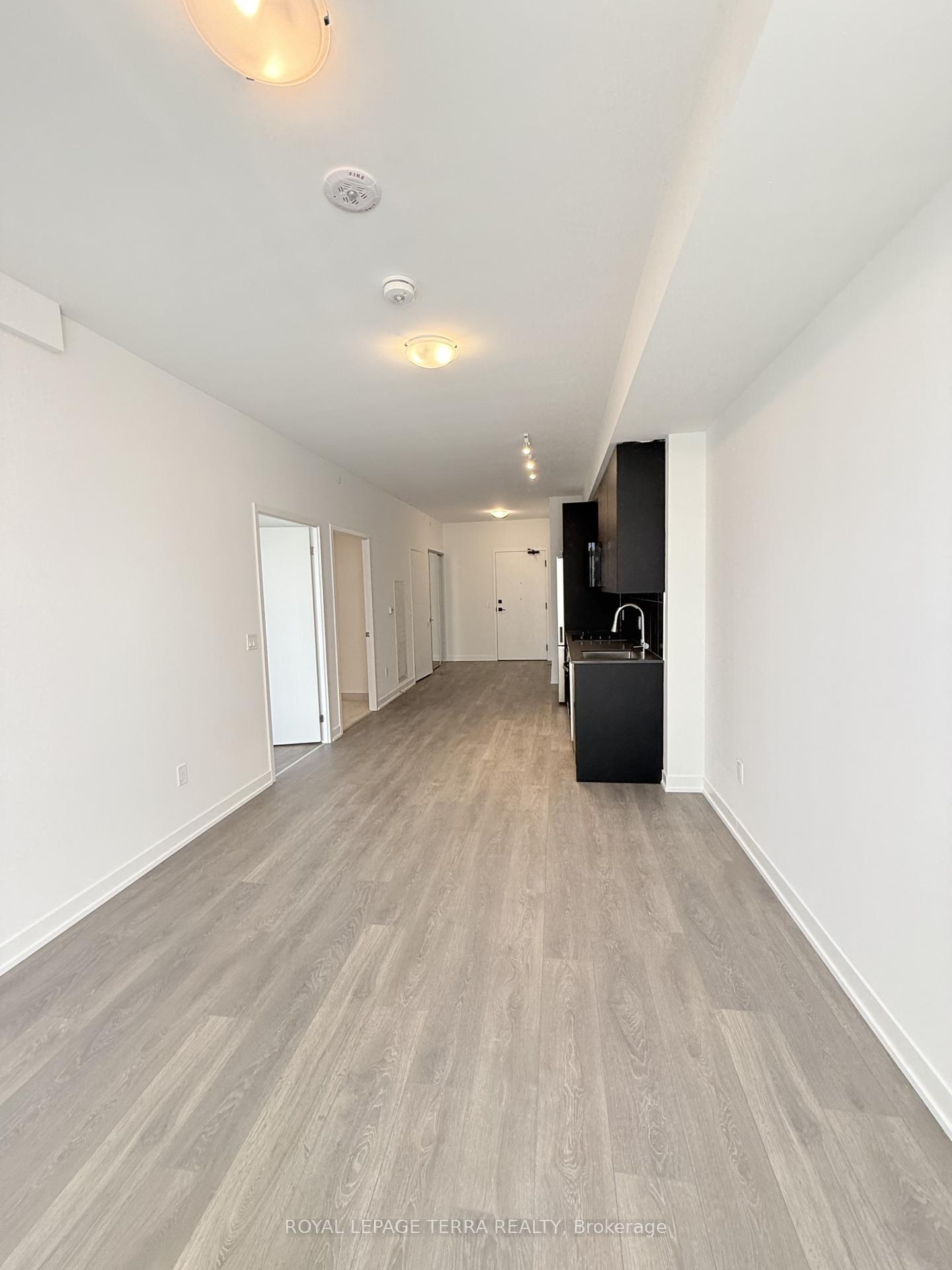 Photo 4 of Unit 1202, 474 Caldari Road, Vaughan, Concord — HOMEH