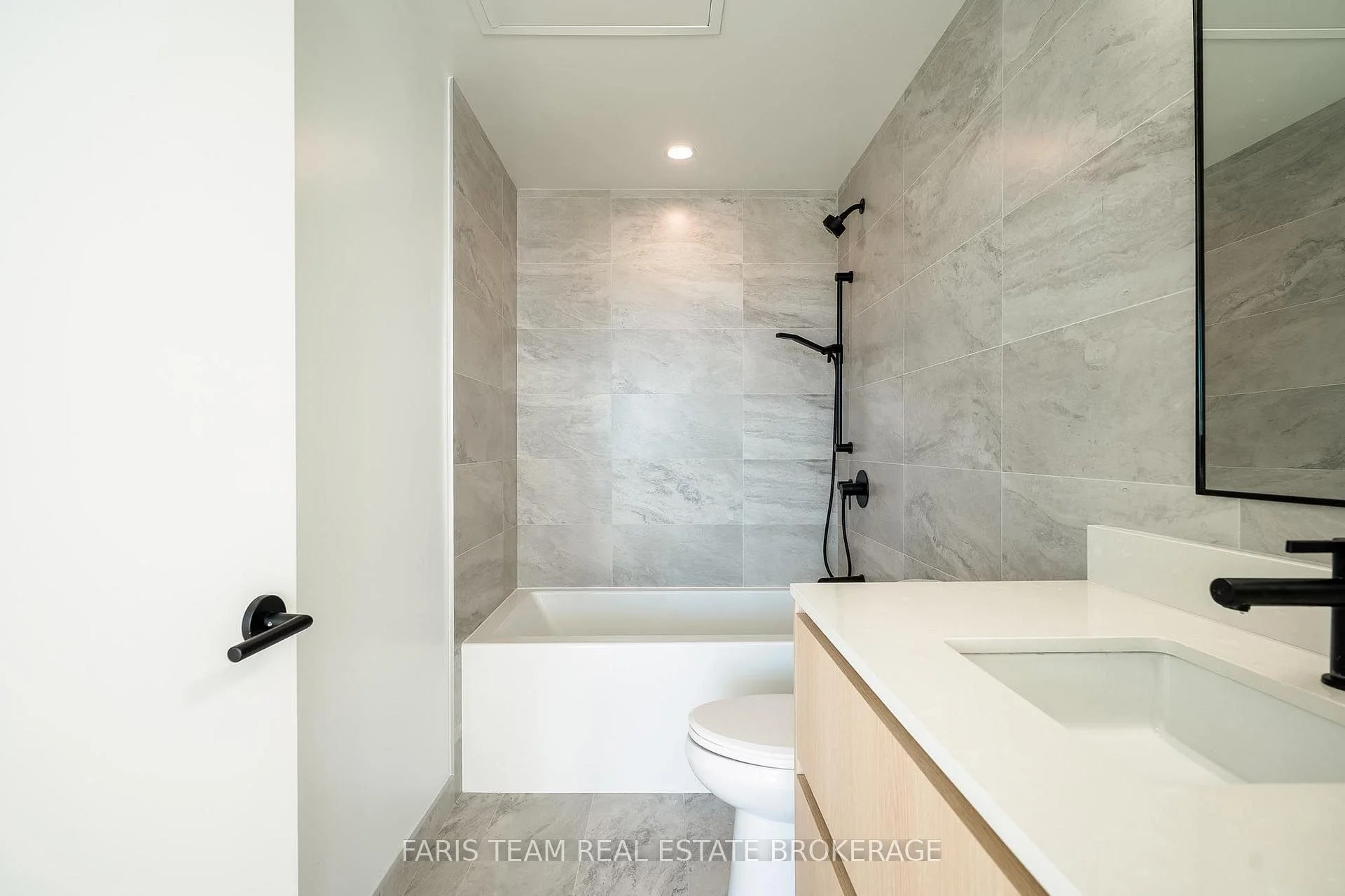 Photo 40 of Unit 216, 31 Huron Street, Collingwood — HOMEH