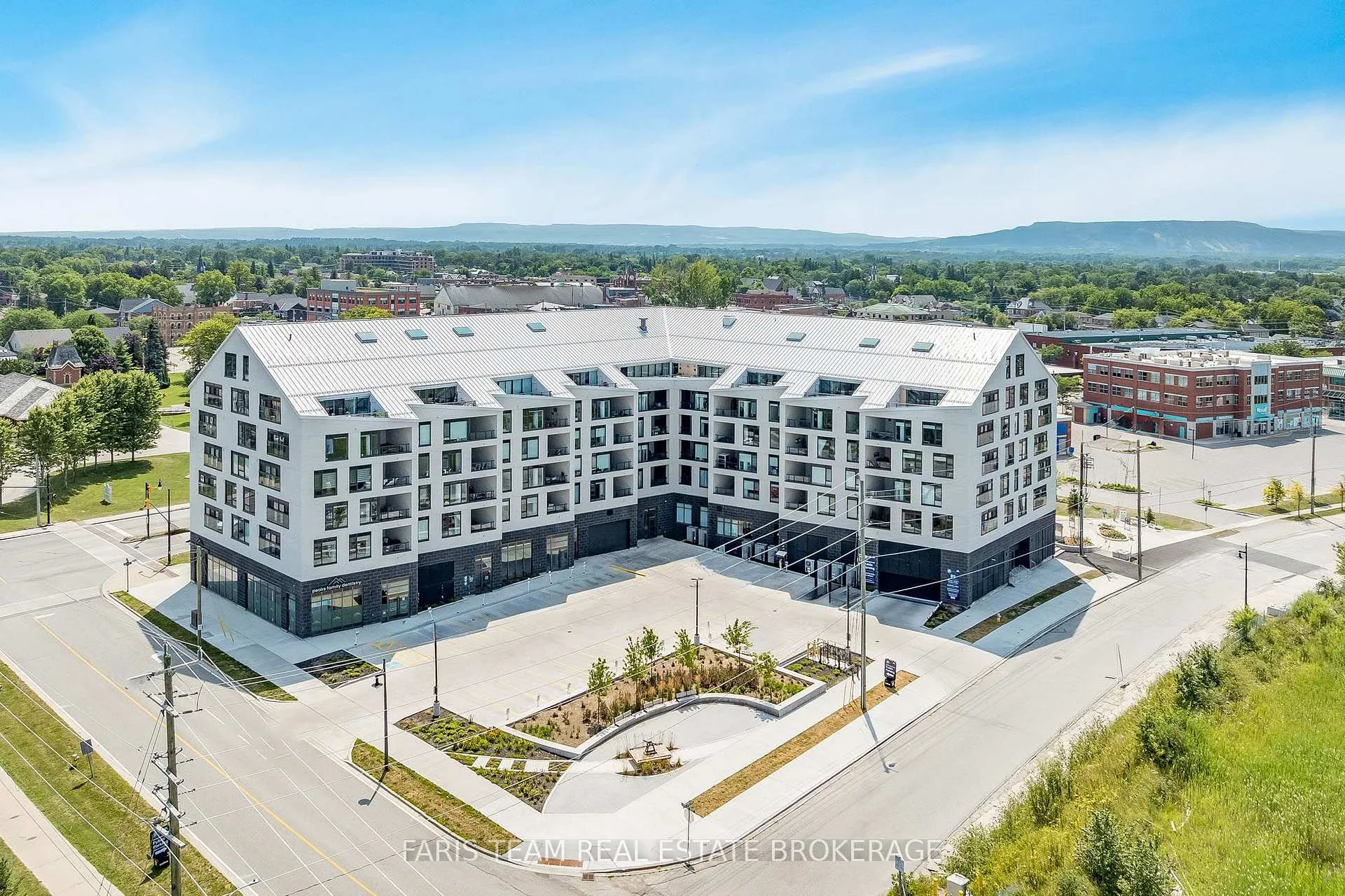 Photo 94 of Unit 216, 31 Huron Street, Collingwood — HOMEH