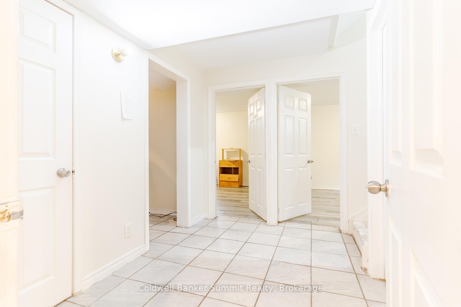 Photo 6 of 359 Leacock Drive, Barrie, Letitia Heights — HOMEH