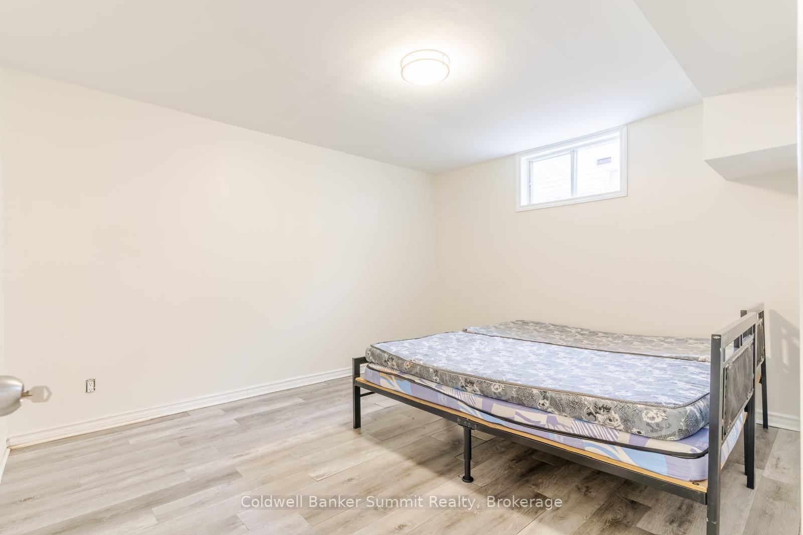 Photo 8 of 359 Leacock Drive, Barrie, Letitia Heights — HOMEH