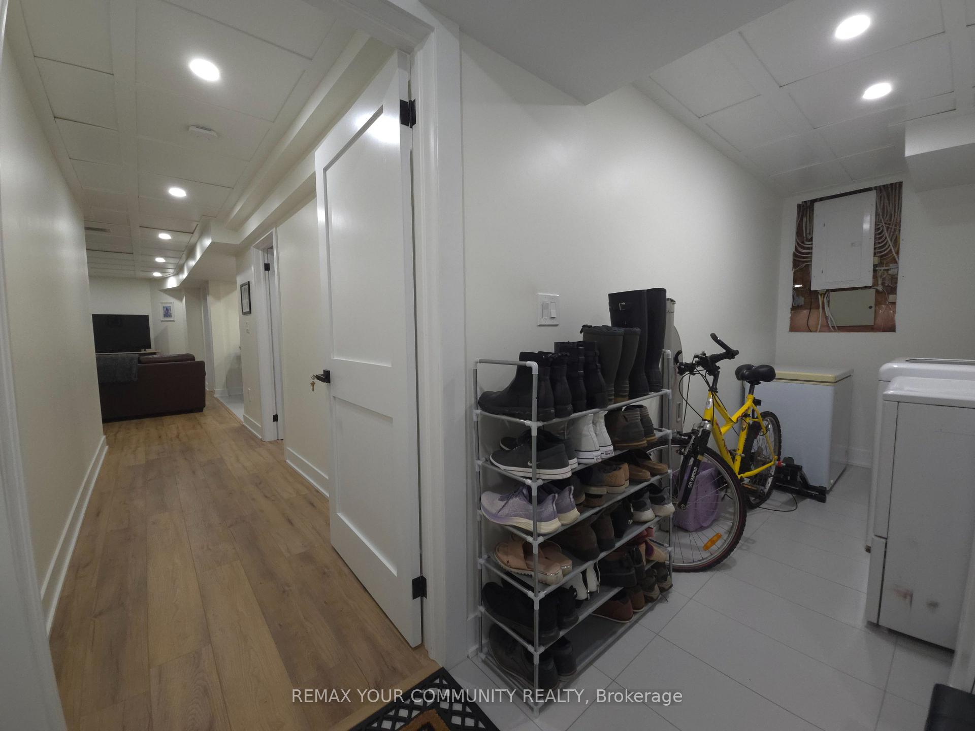 Photo 2 of Unit Basement, 171 Dolores Crescent, Vaughan, Elder Mills — HOMEH