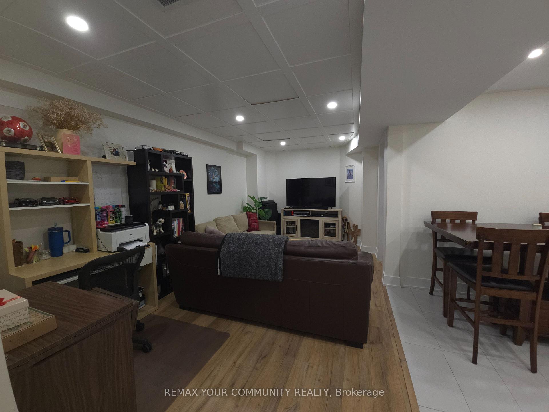 Photo 4 of Unit Basement, 171 Dolores Crescent, Vaughan, Elder Mills — HOMEH