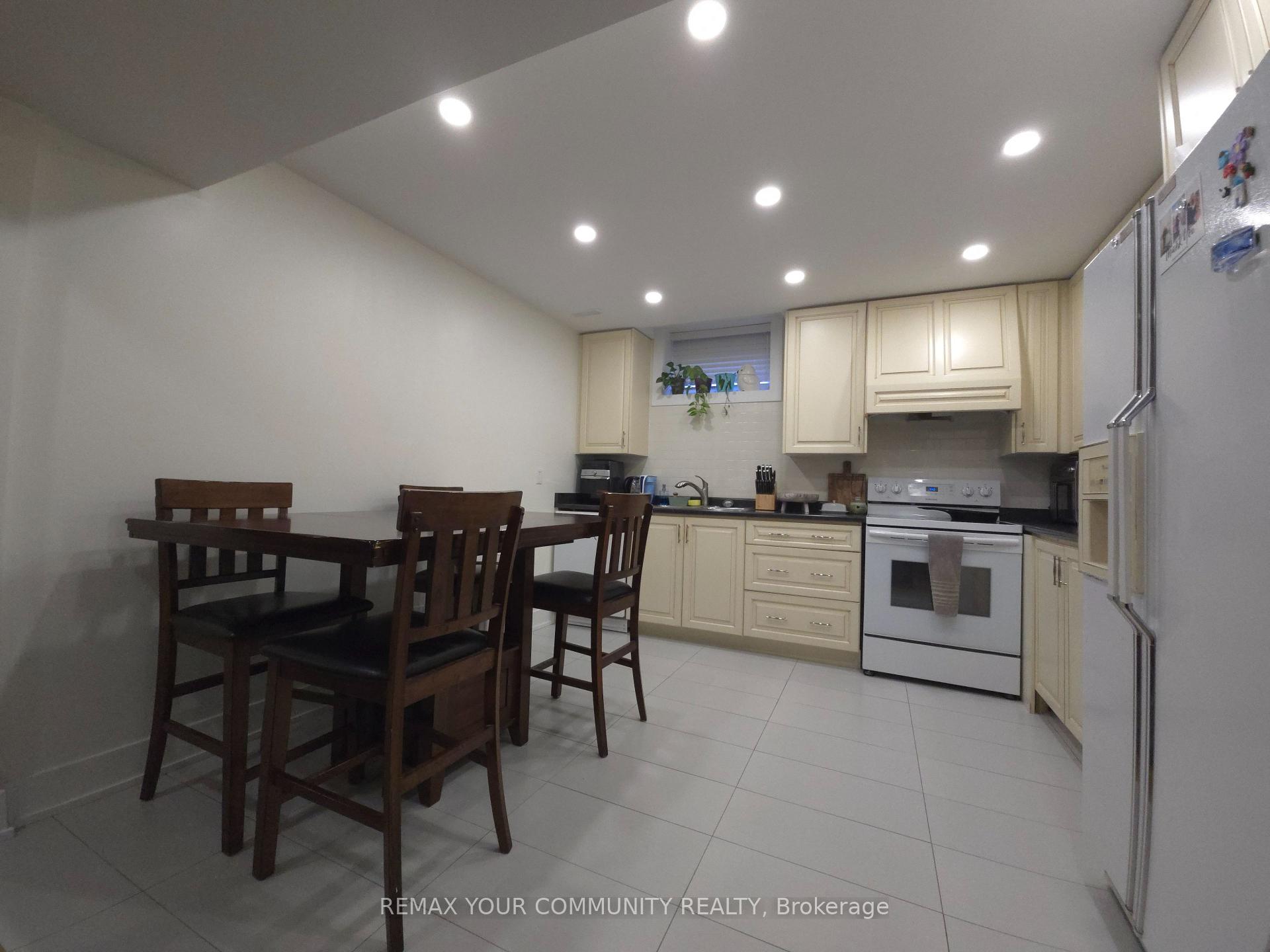 Photo 7 of Unit Basement, 171 Dolores Crescent, Vaughan, Elder Mills — HOMEH