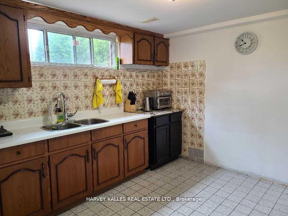 Photo 18 of 2379 Hensall Street, Mississauga, Cooksville — HOMEH