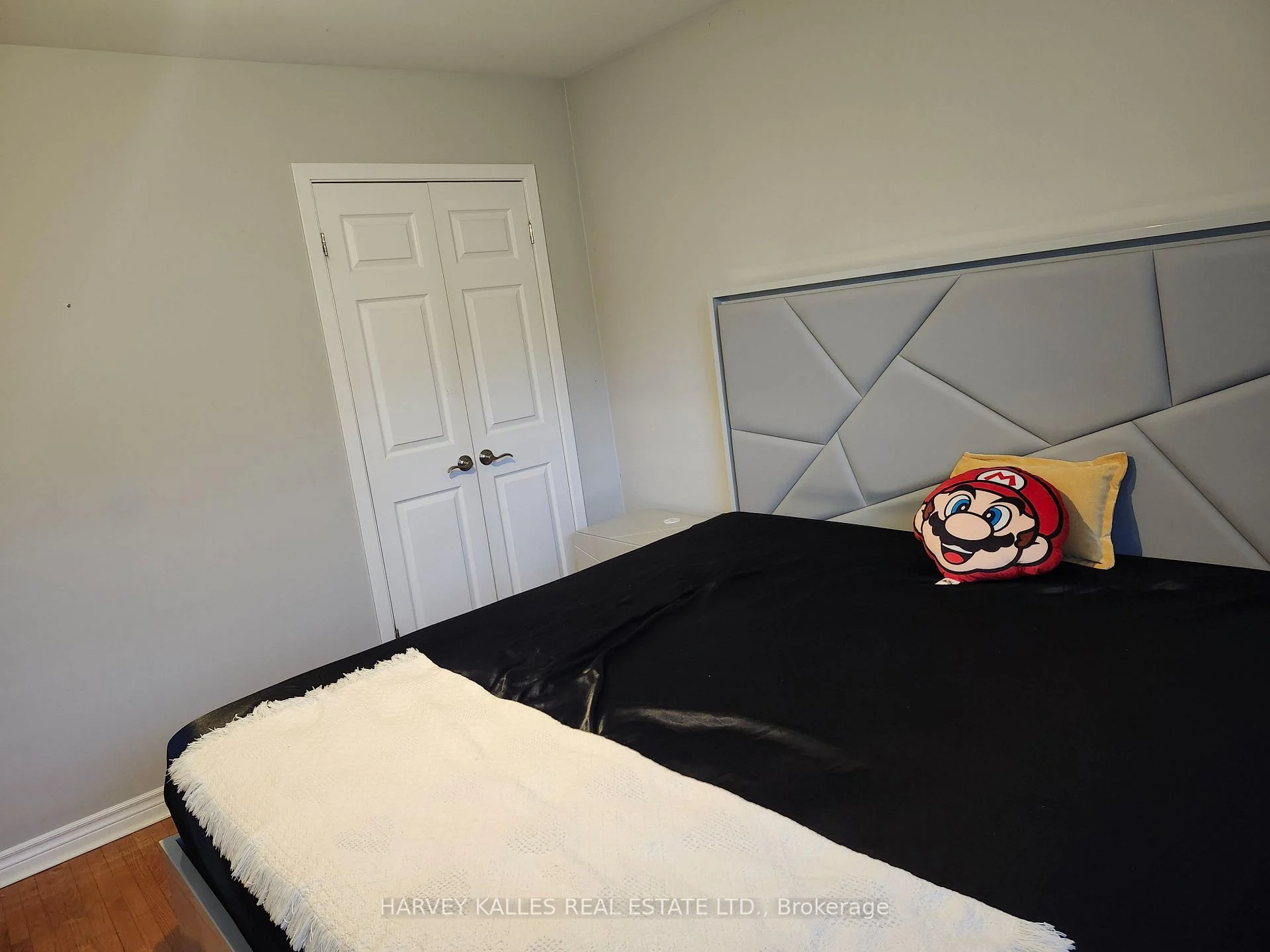 Photo 21 of 2379 Hensall Street, Mississauga, Cooksville — HOMEH
