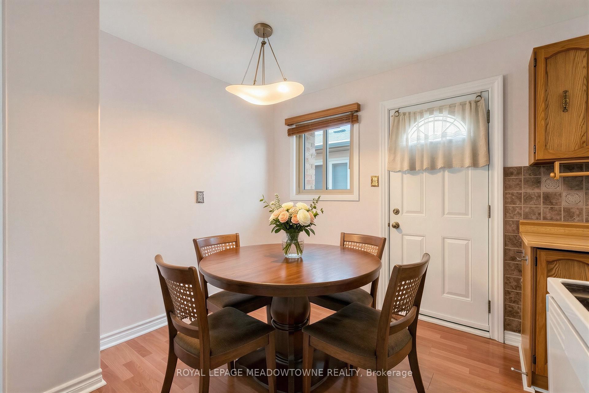 Photo 11 of 100 Martindale Crescent, Brampton, Brampton West — HOMEH