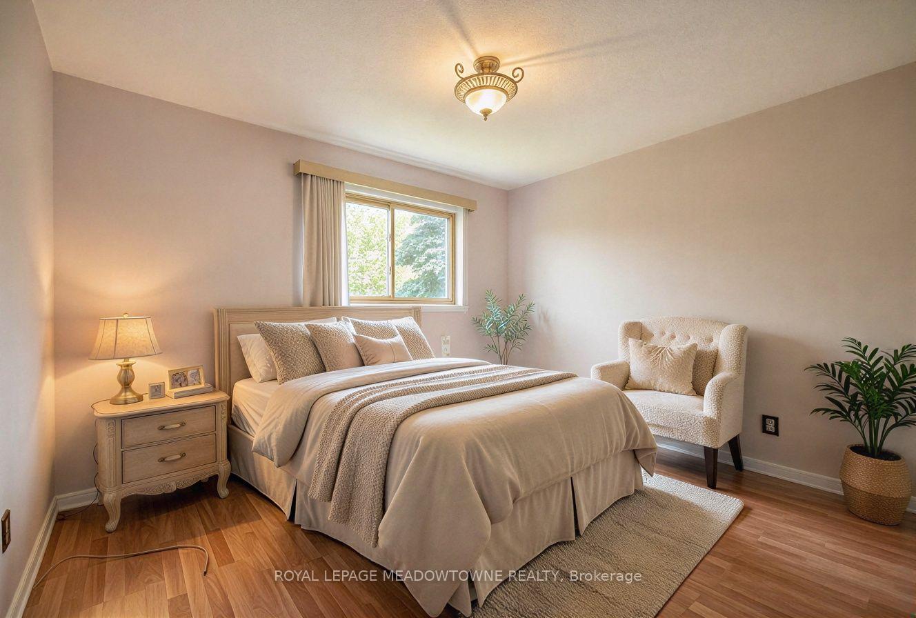 Photo 17 of 100 Martindale Crescent, Brampton, Brampton West — HOMEH