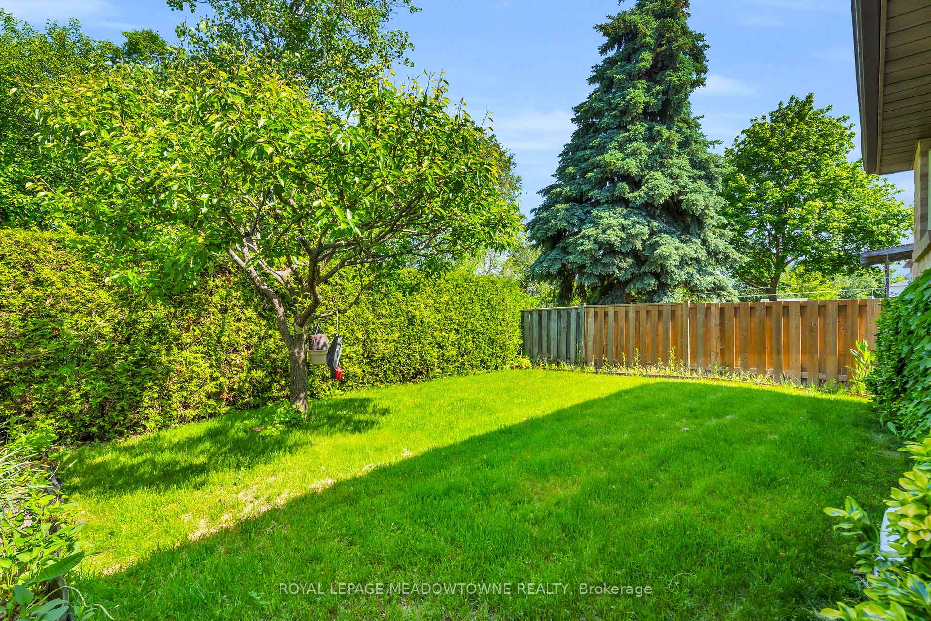 Photo 25 of 100 Martindale Crescent, Brampton, Brampton West — HOMEH