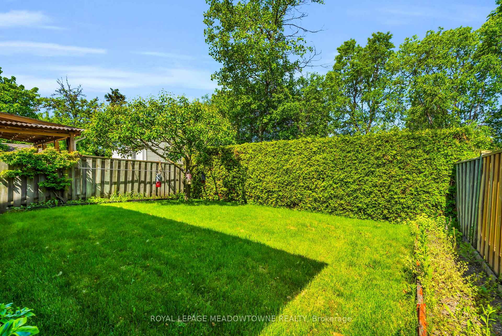 Photo 26 of 100 Martindale Crescent, Brampton, Brampton West — HOMEH