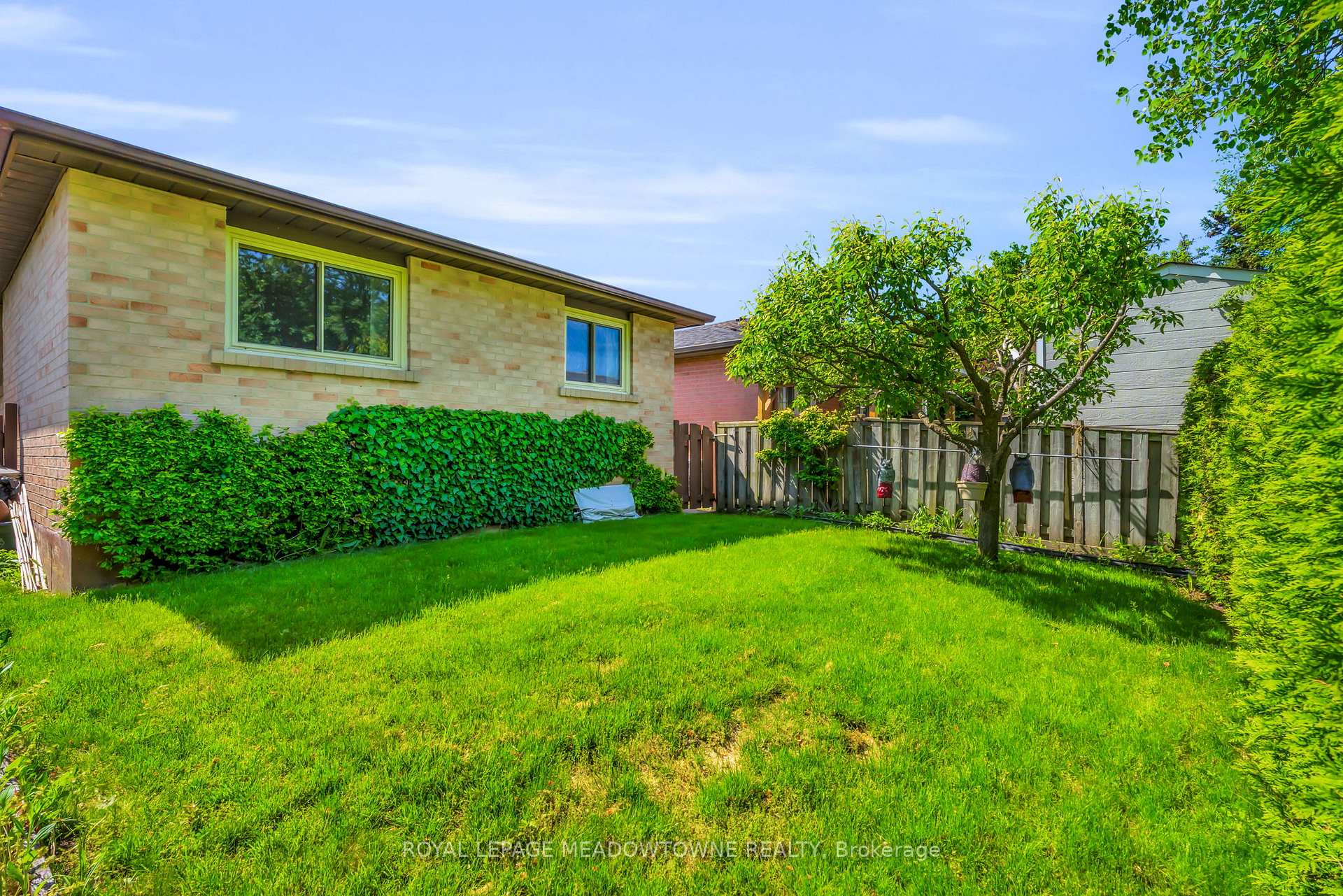 Photo 27 of 100 Martindale Crescent, Brampton, Brampton West — HOMEH