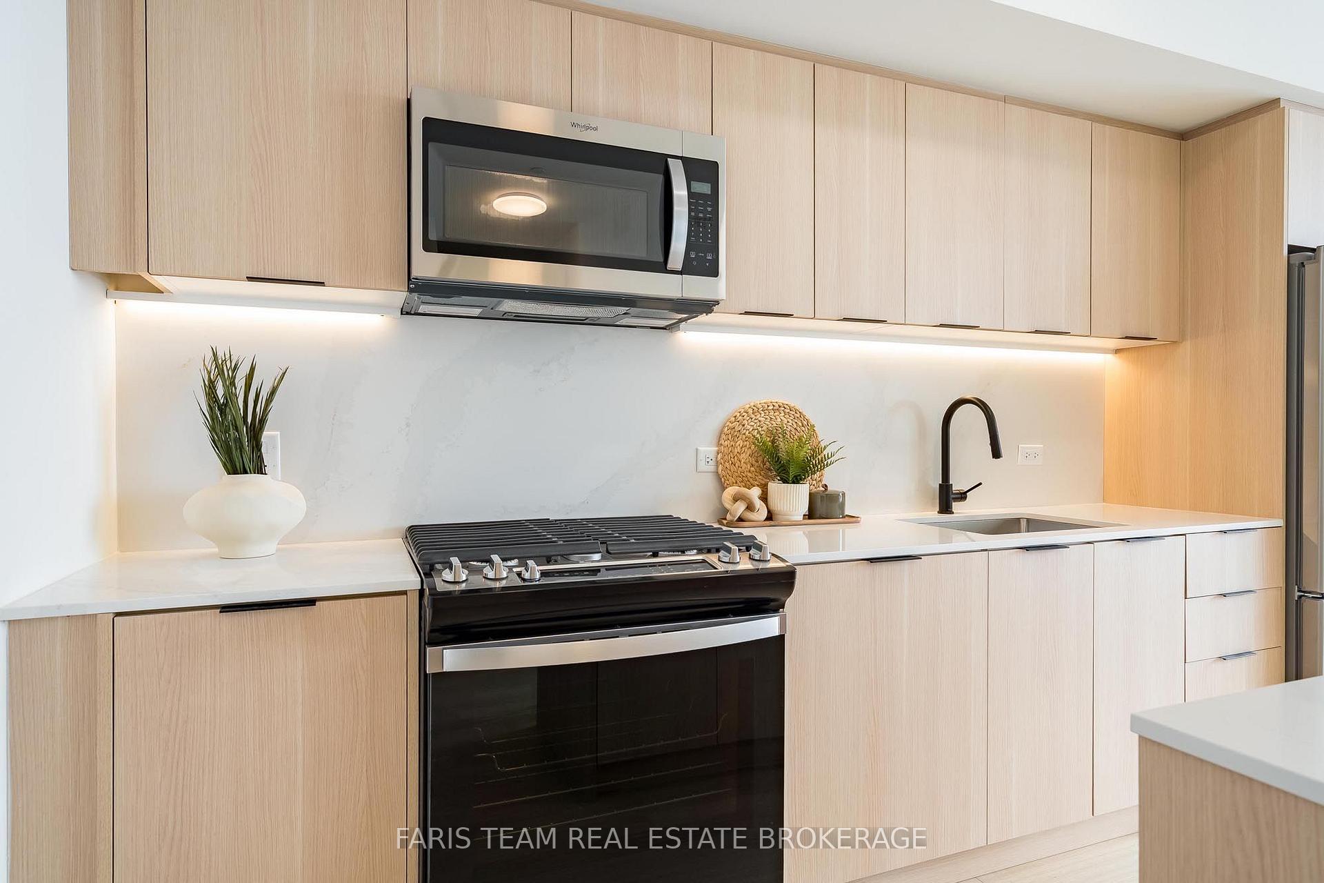 Photo 10 of Unit 611, 31 Huron Street, Collingwood — HOMEH