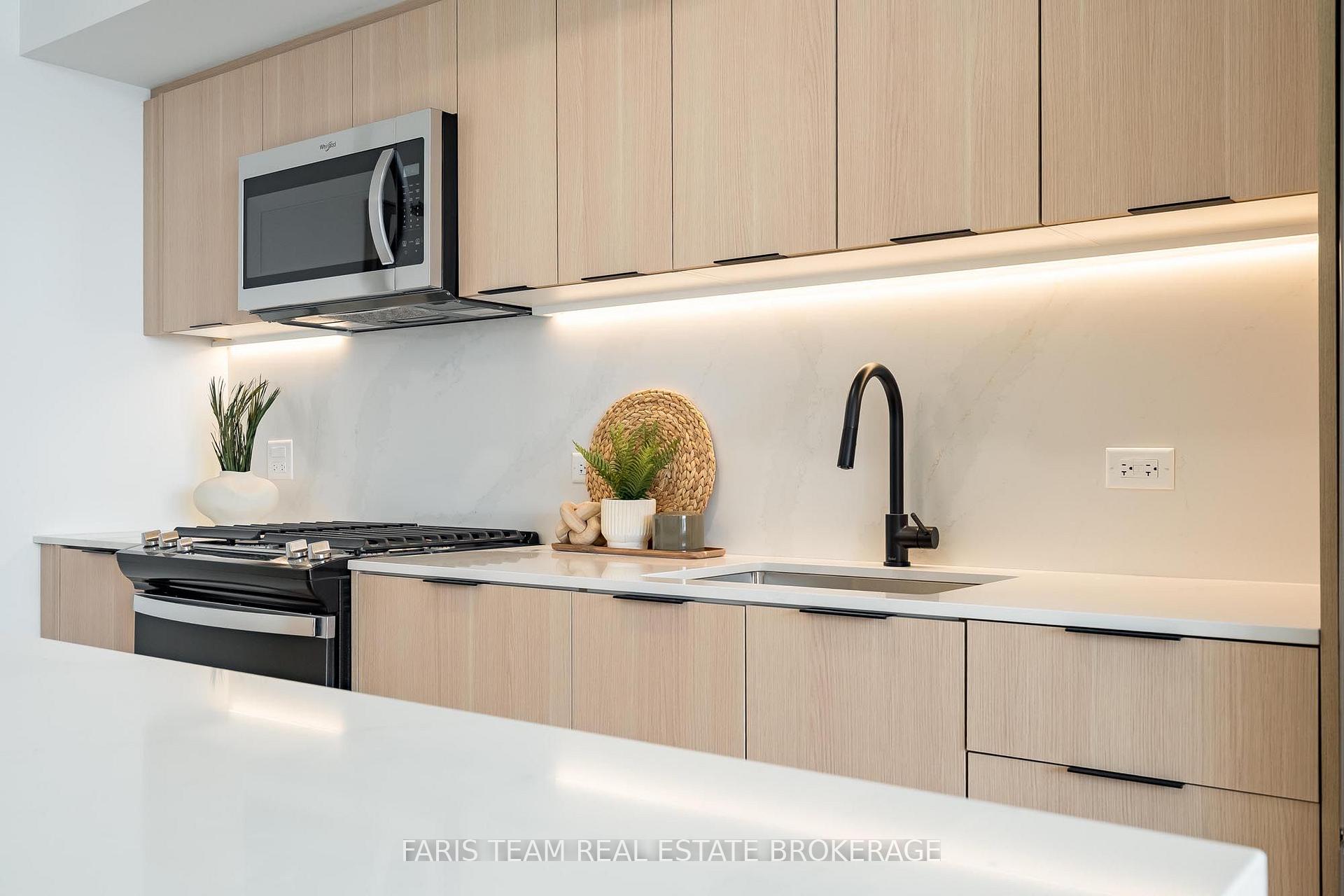 Photo 11 of Unit 611, 31 Huron Street, Collingwood — HOMEH