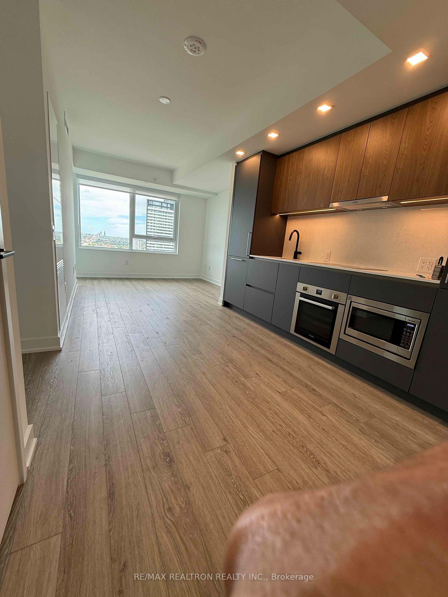 Photo 2 of Unit 2808, 609 Sherbourne Street, Toronto, North St. James Town — HOMEH