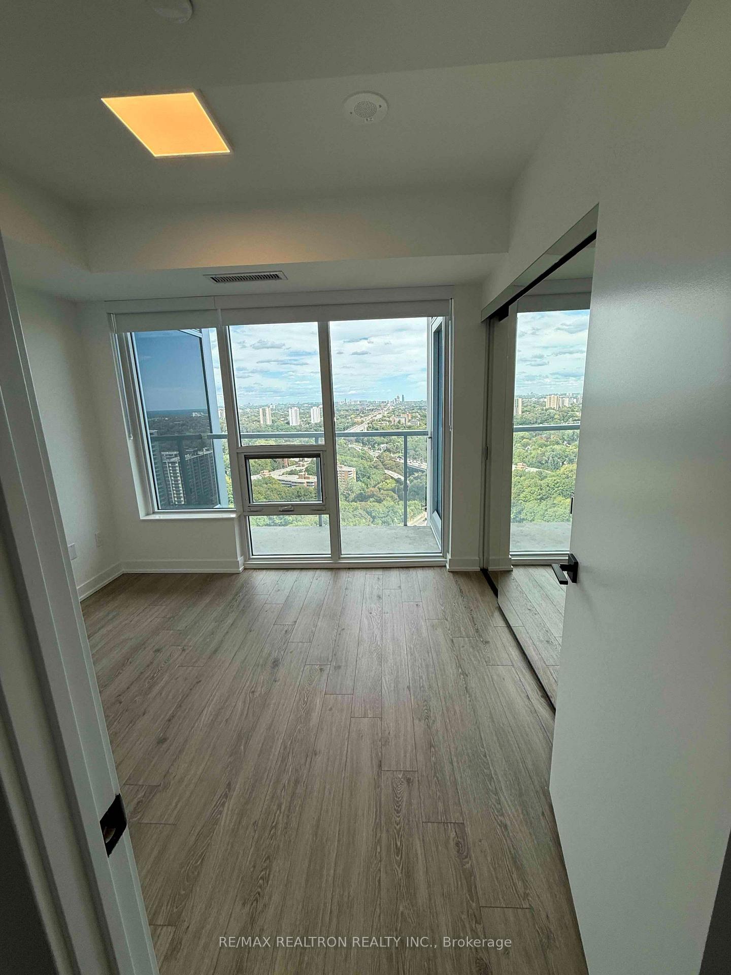 Photo 4 of Unit 2808, 609 Sherbourne Street, Toronto, North St. James Town — HOMEH
