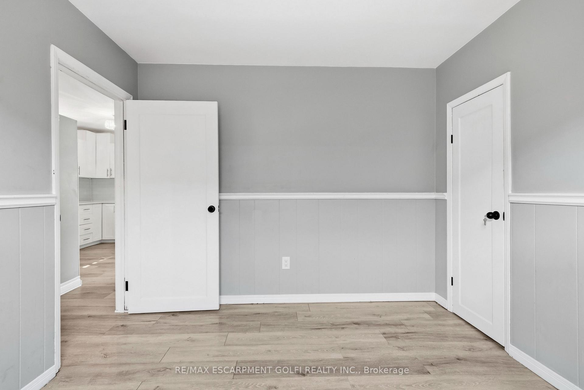 Photo 10 of 177 Pelham Road, St. Catharines, Western Hill — HOMEH