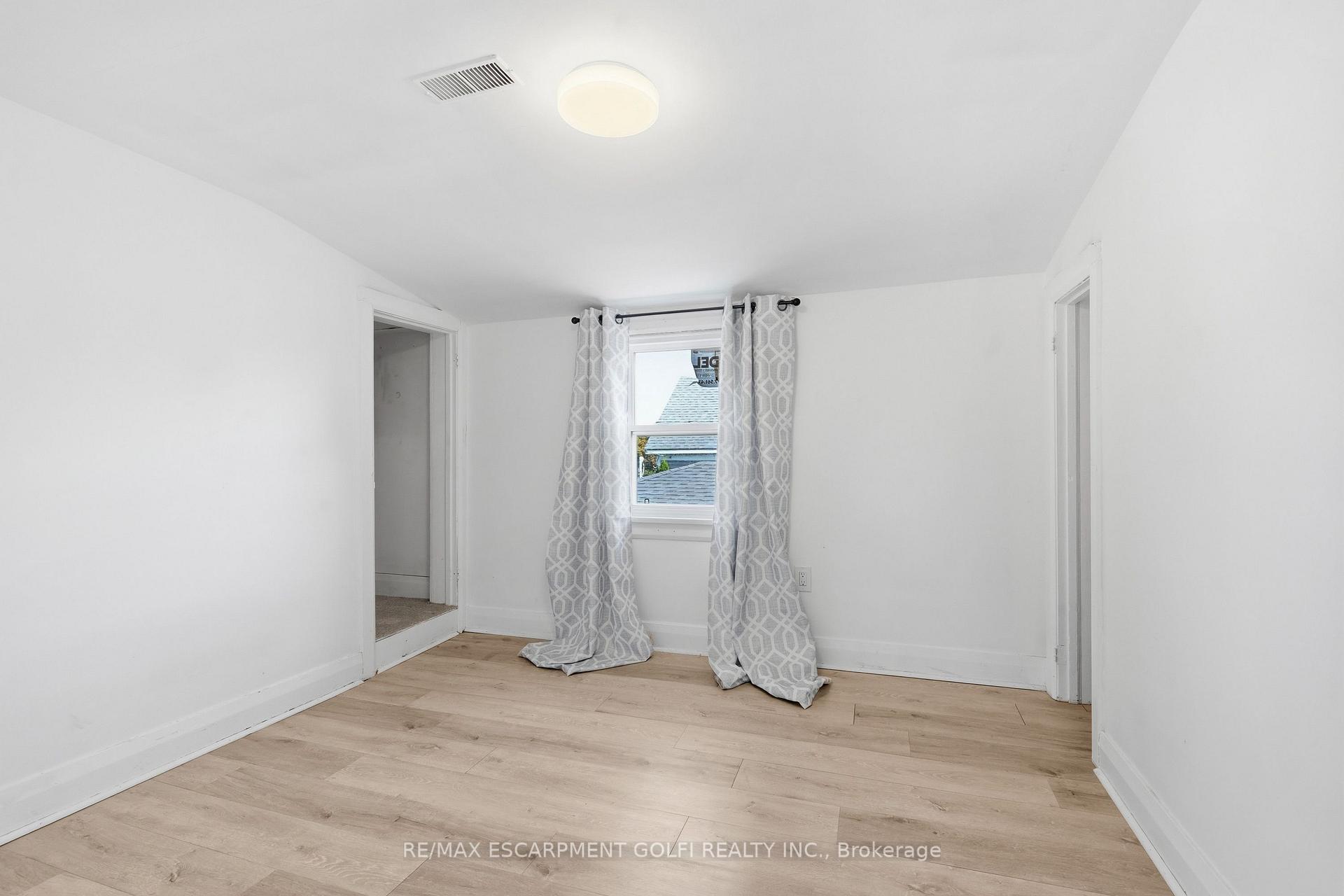 Photo 25 of 177 Pelham Road, St. Catharines, Western Hill — HOMEH