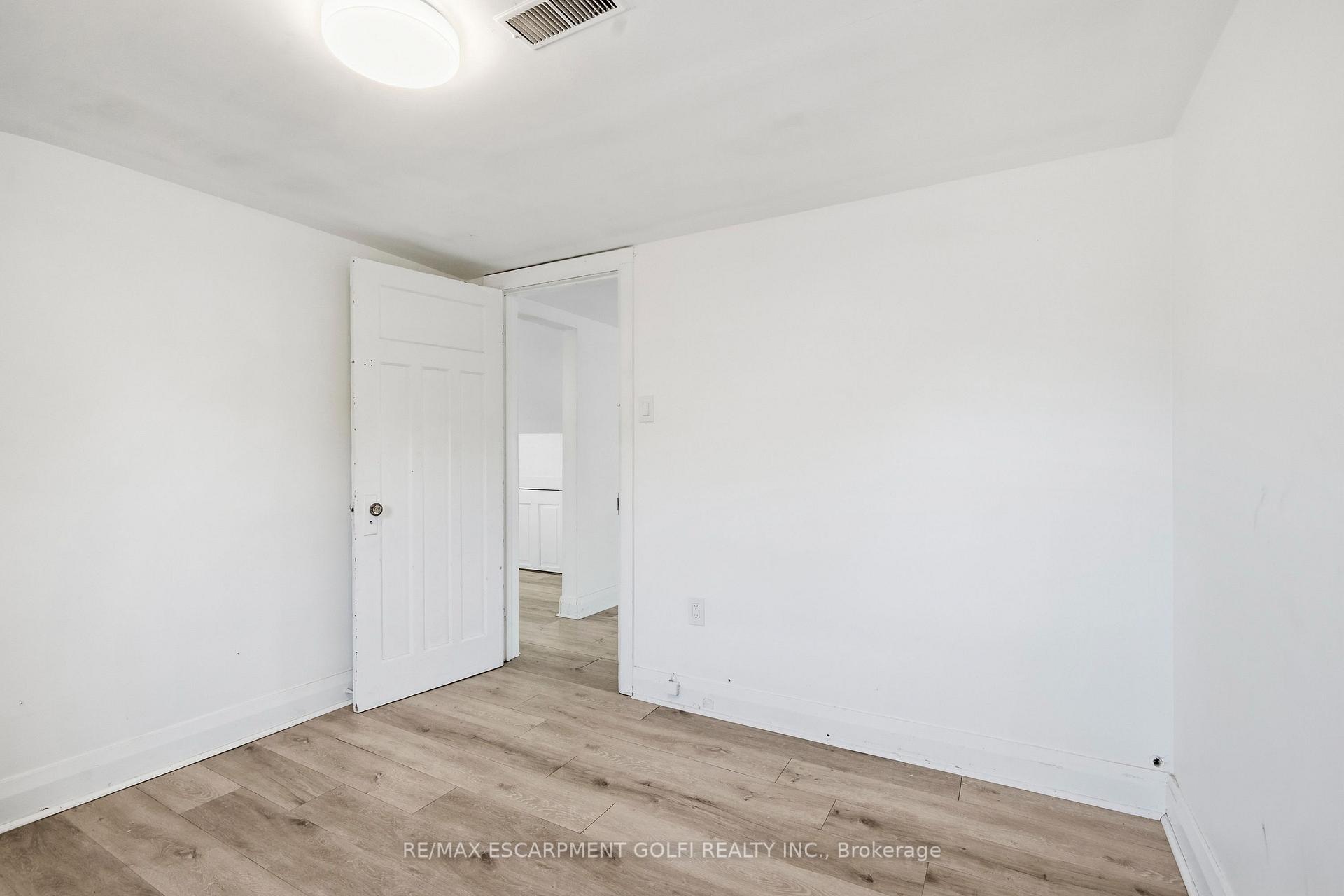 Photo 26 of 177 Pelham Road, St. Catharines, Western Hill — HOMEH