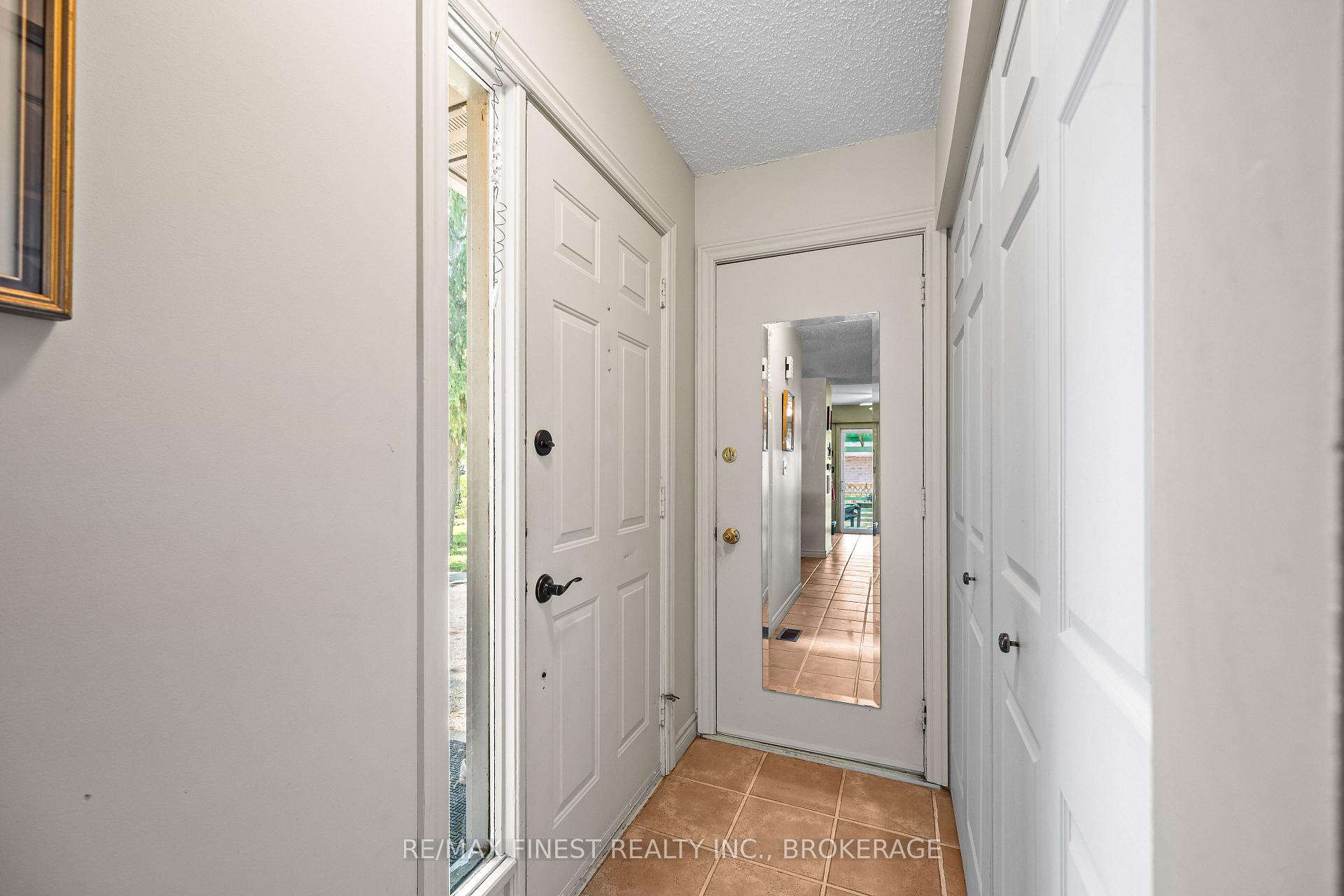 Photo 5 of 105 Grenadier Drive, Kingston, Kingston East (Incl Barret Crt) — HOMEH