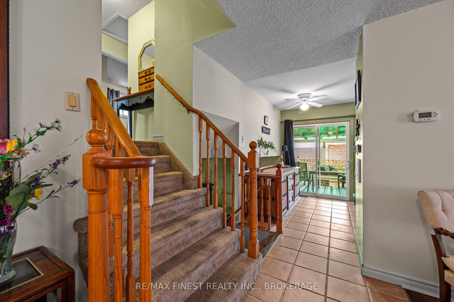 Photo 6 of 105 Grenadier Drive, Kingston, Kingston East (Incl Barret Crt) — HOMEH