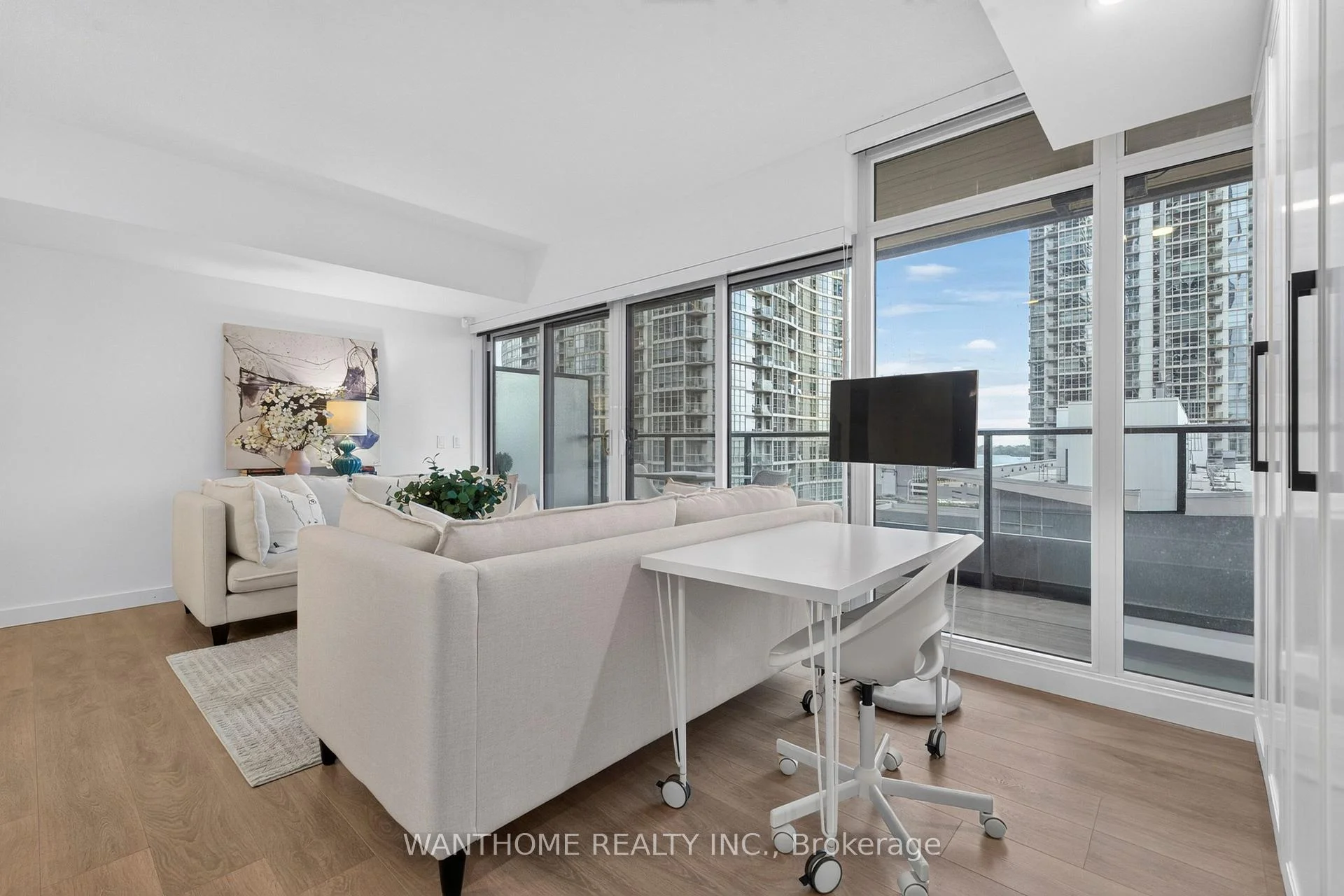 Photo 51 of Unit 921, 3 Concord Cityplace Way, Toronto, Waterfront Communities — HOMEH