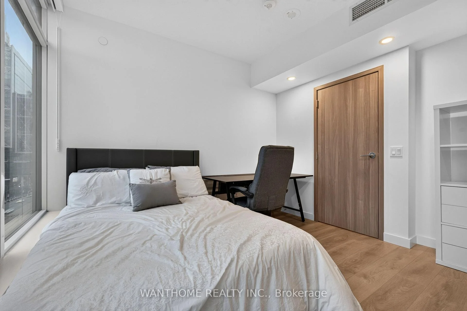 Photo 62 of Unit 921, 3 Concord Cityplace Way, Toronto, Waterfront Communities — HOMEH