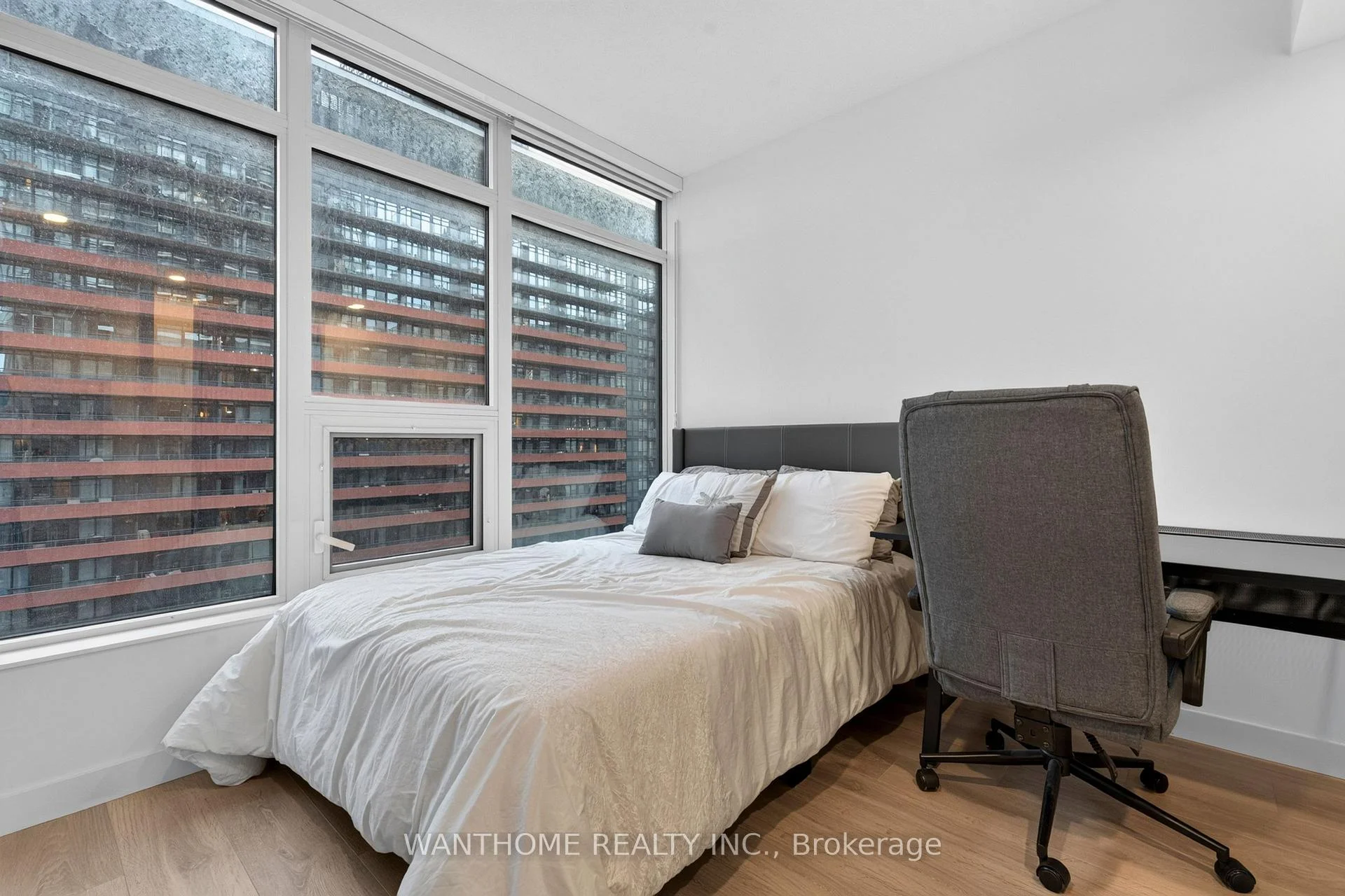 Photo 63 of Unit 921, 3 Concord Cityplace Way, Toronto, Waterfront Communities — HOMEH