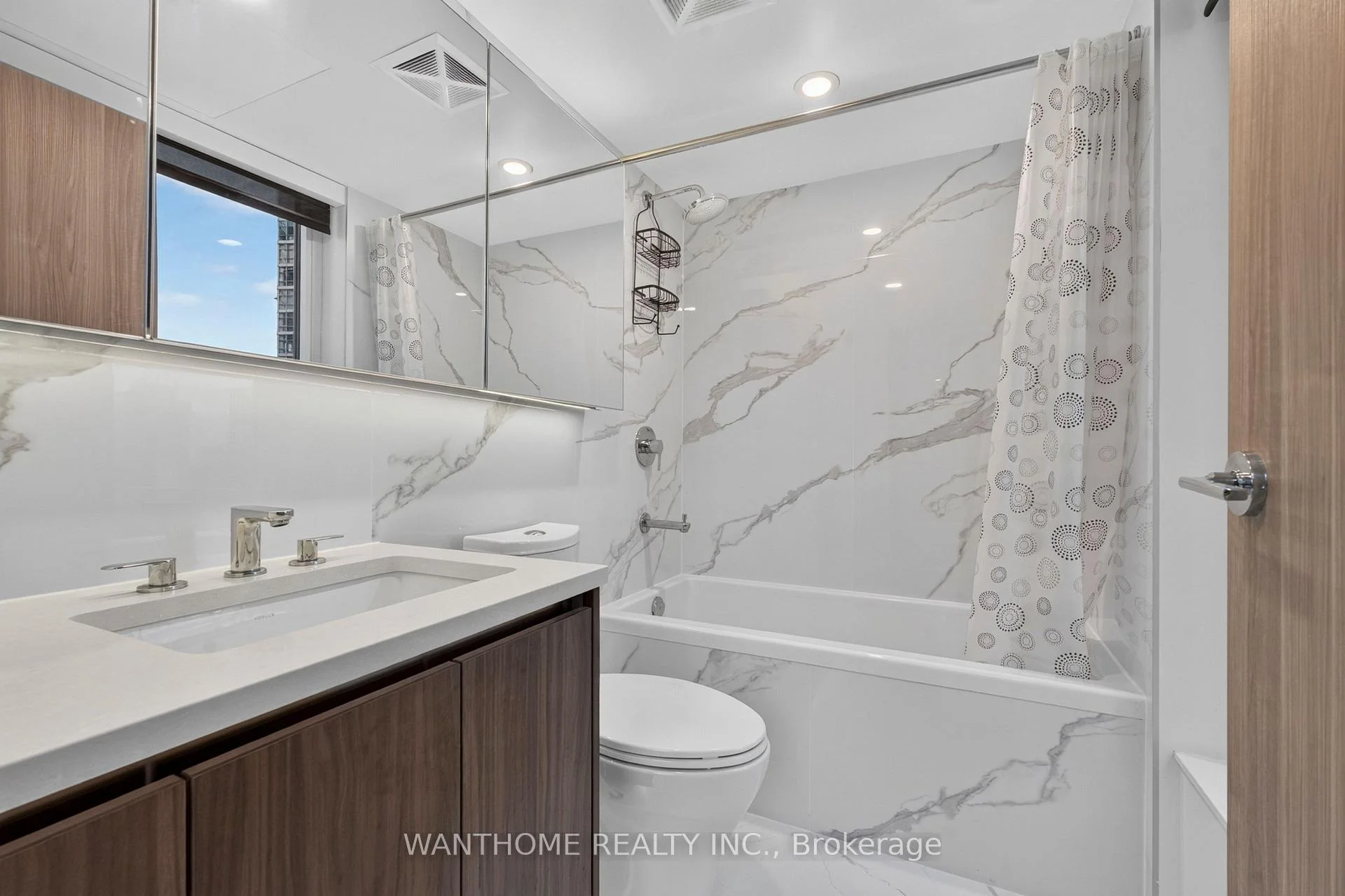 Photo 67 of Unit 921, 3 Concord Cityplace Way, Toronto, Waterfront Communities — HOMEH