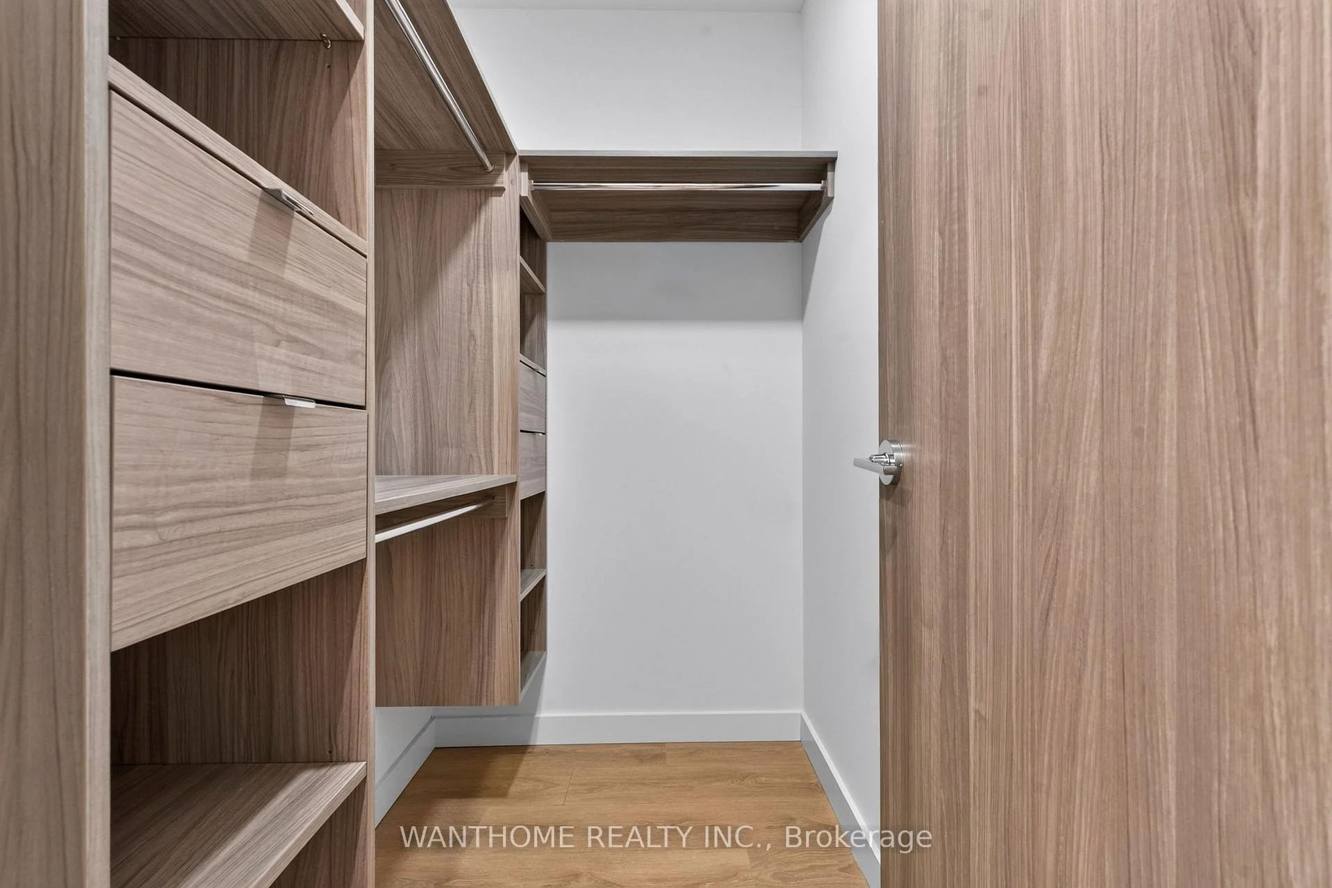 Photo 70 of Unit 921, 3 Concord Cityplace Way, Toronto, Waterfront Communities — HOMEH