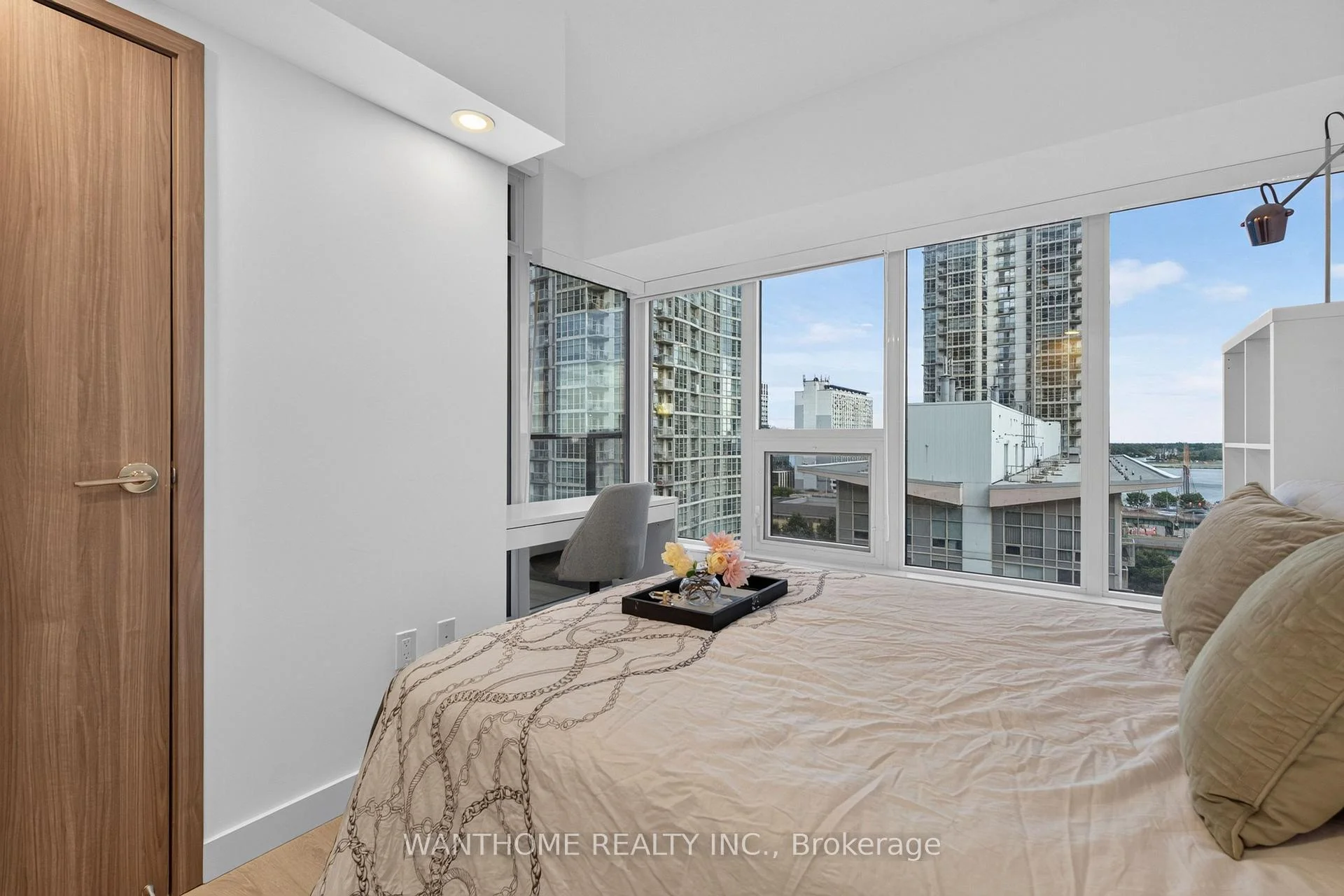 Photo 73 of Unit 921, 3 Concord Cityplace Way, Toronto, Waterfront Communities — HOMEH