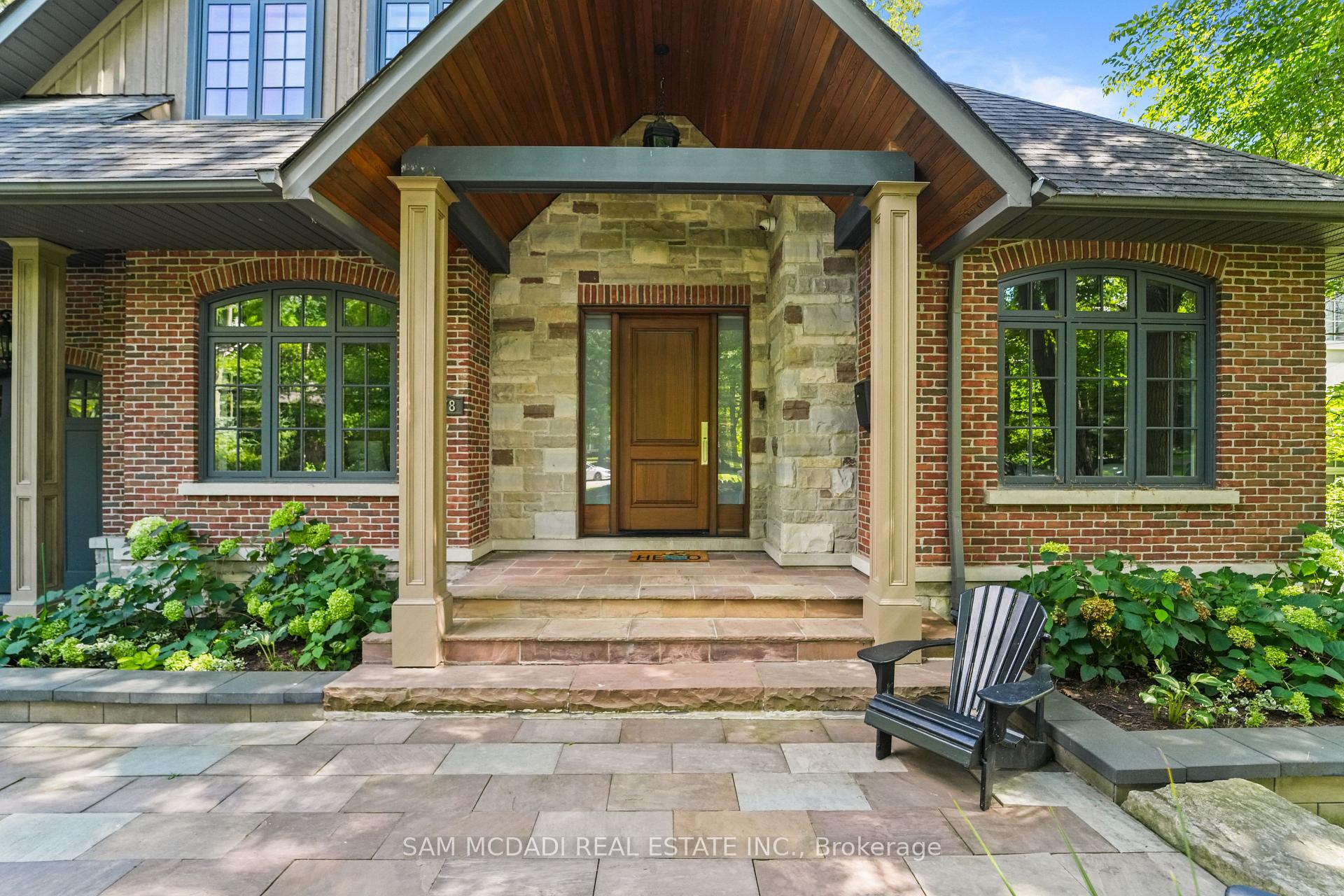 Photo 2 of 1578 Spring Road, Mississauga, Lorne Park — HOMEH