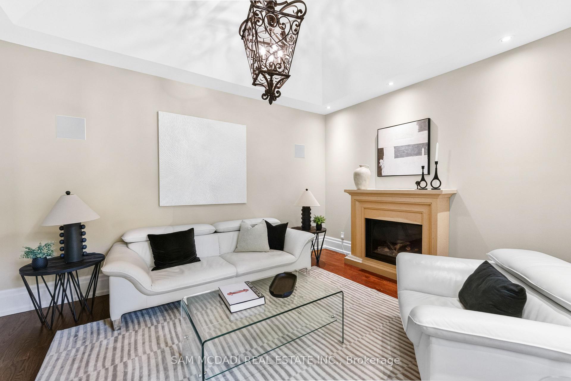 Photo 5 of 1578 Spring Road, Mississauga, Lorne Park — HOMEH